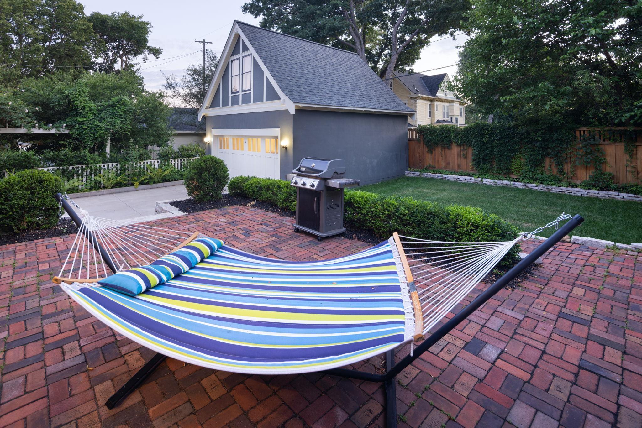 Minneapolis, Minnesota, 55403, United States, 3 Bedrooms Bedrooms, ,2 BathroomsBathrooms,Residential,For Sale,1901965