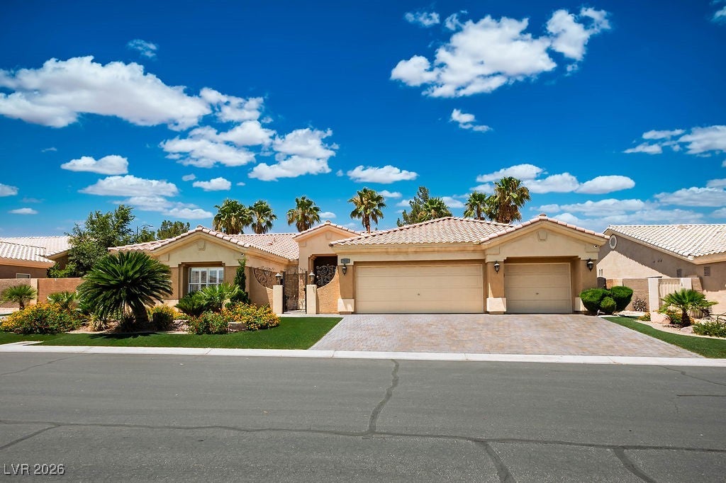 Las Vegas, Nevada, 89131, United States, 3 Bedrooms Bedrooms, ,2 BathroomsBathrooms,Residential,For Sale,2009747