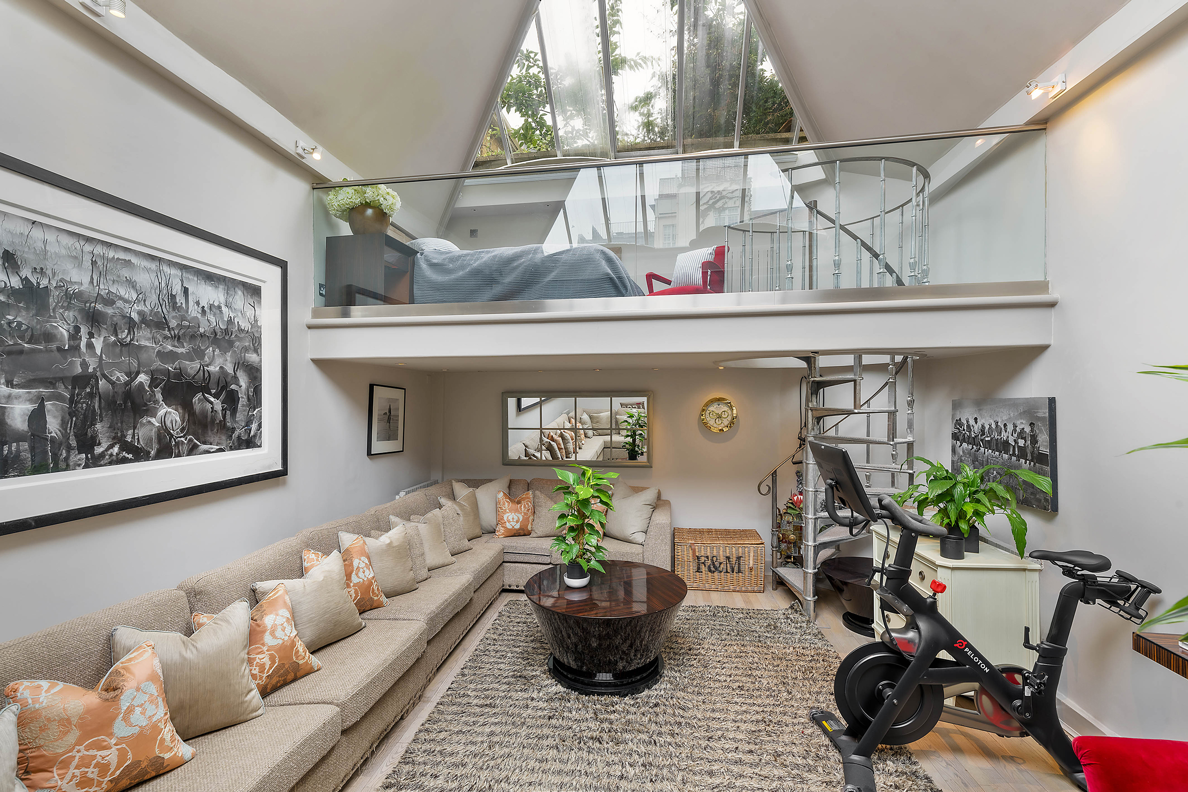  A Six-Bedroom House with Garden, Summer House and Roof Terrace on Cheyne Walk - 物件實景