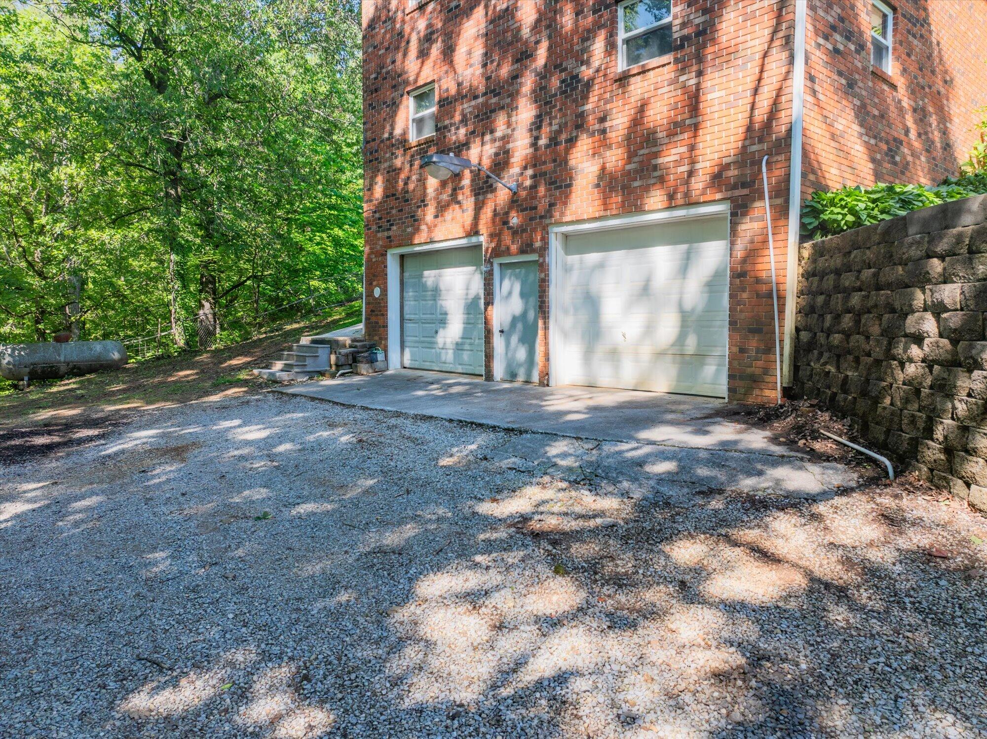 Athens, Tennessee, 37303, United States, 4 Bedrooms Bedrooms, ,3 BathroomsBathrooms,Residential,For Sale,1983022