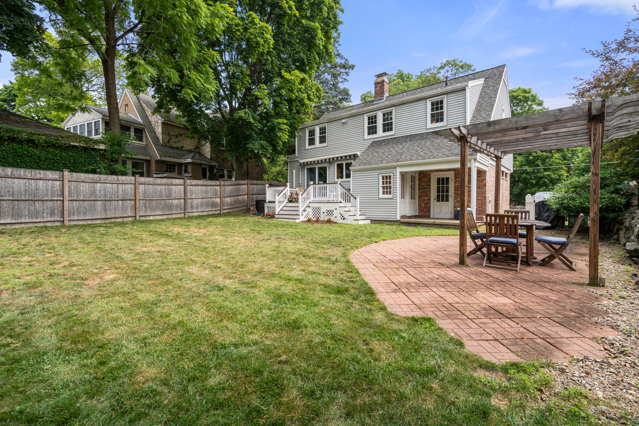  94 Grove Street, Medford, MA, 02155 - 物件實景