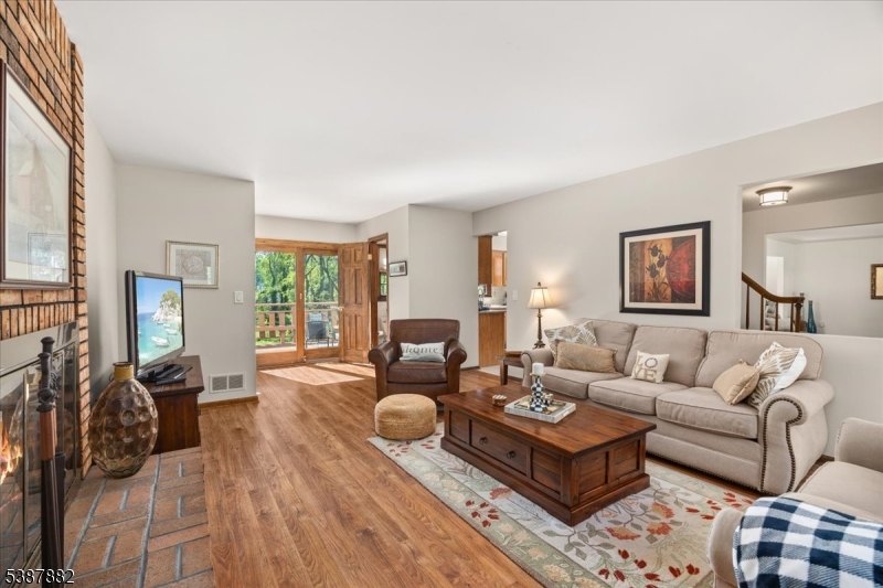 Clinton Twp., New Jersey, 08801, United States, 4 Bedrooms Bedrooms, ,3 BathroomsBathrooms,Residential,For Sale,1988137