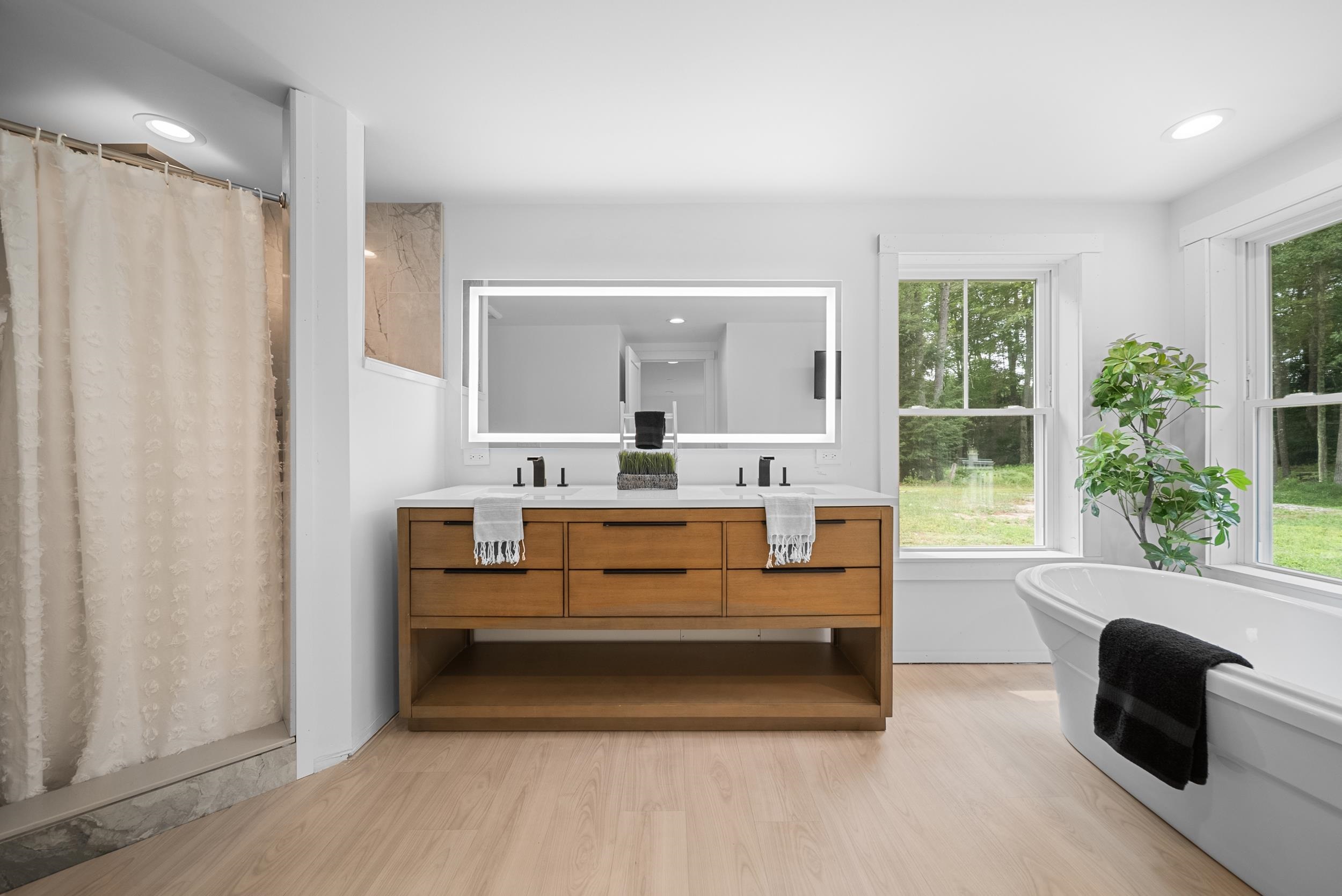Merrimack, New Hampshire, 03054, United States, 3 Bedrooms Bedrooms, ,Residential,For Sale,1911681