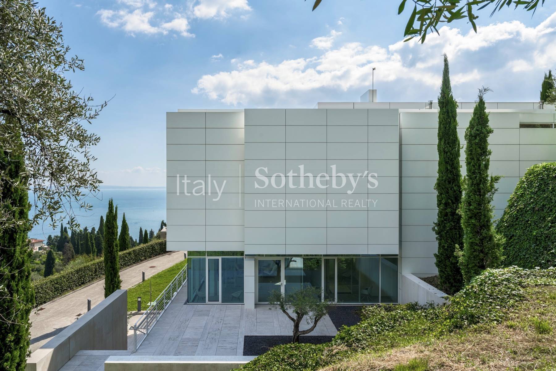  Lake view villa designed by architect Richard Meier - 物件實景