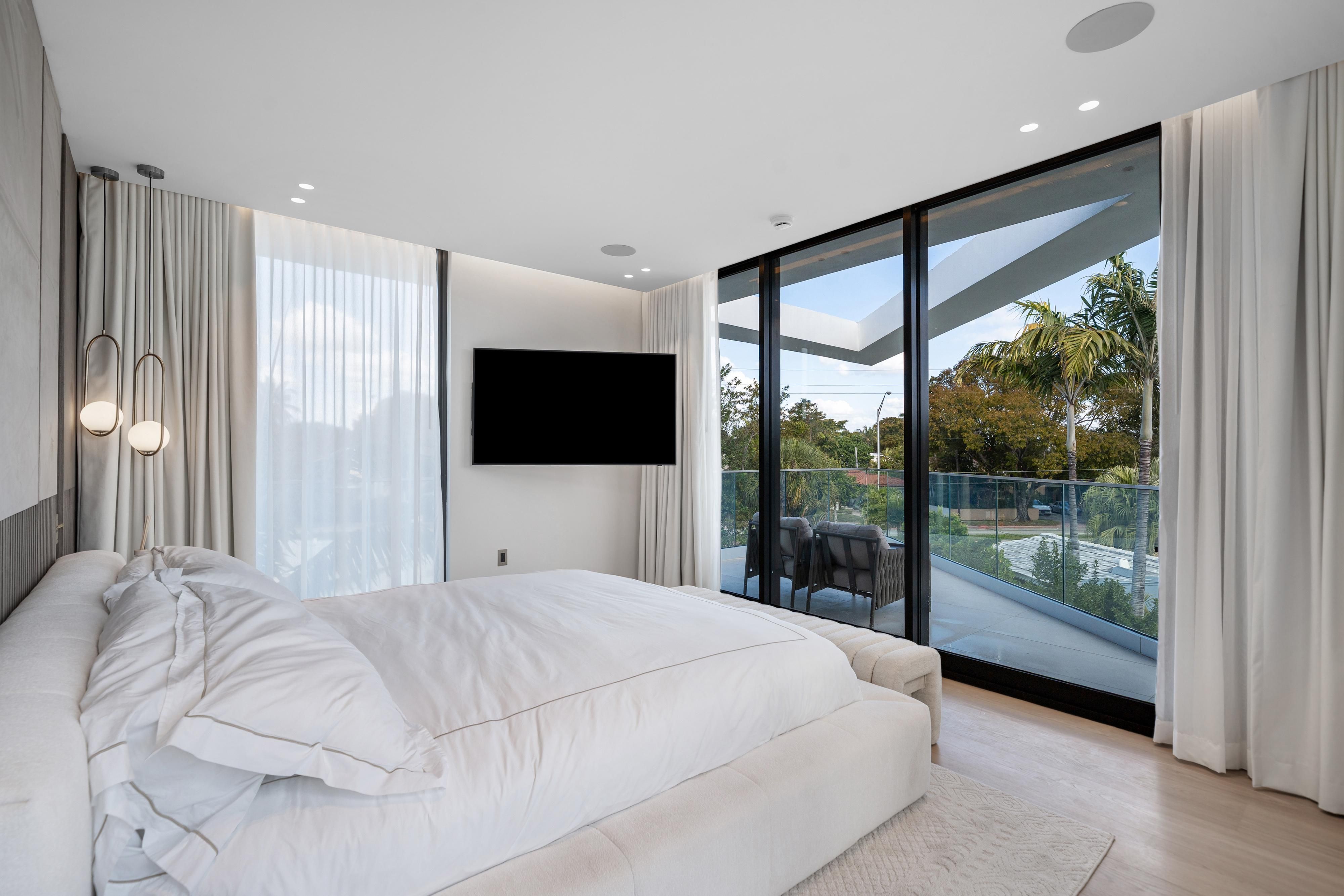  1045 W 47th Ct, Miami Beach, FL, 33140 - 物件實景