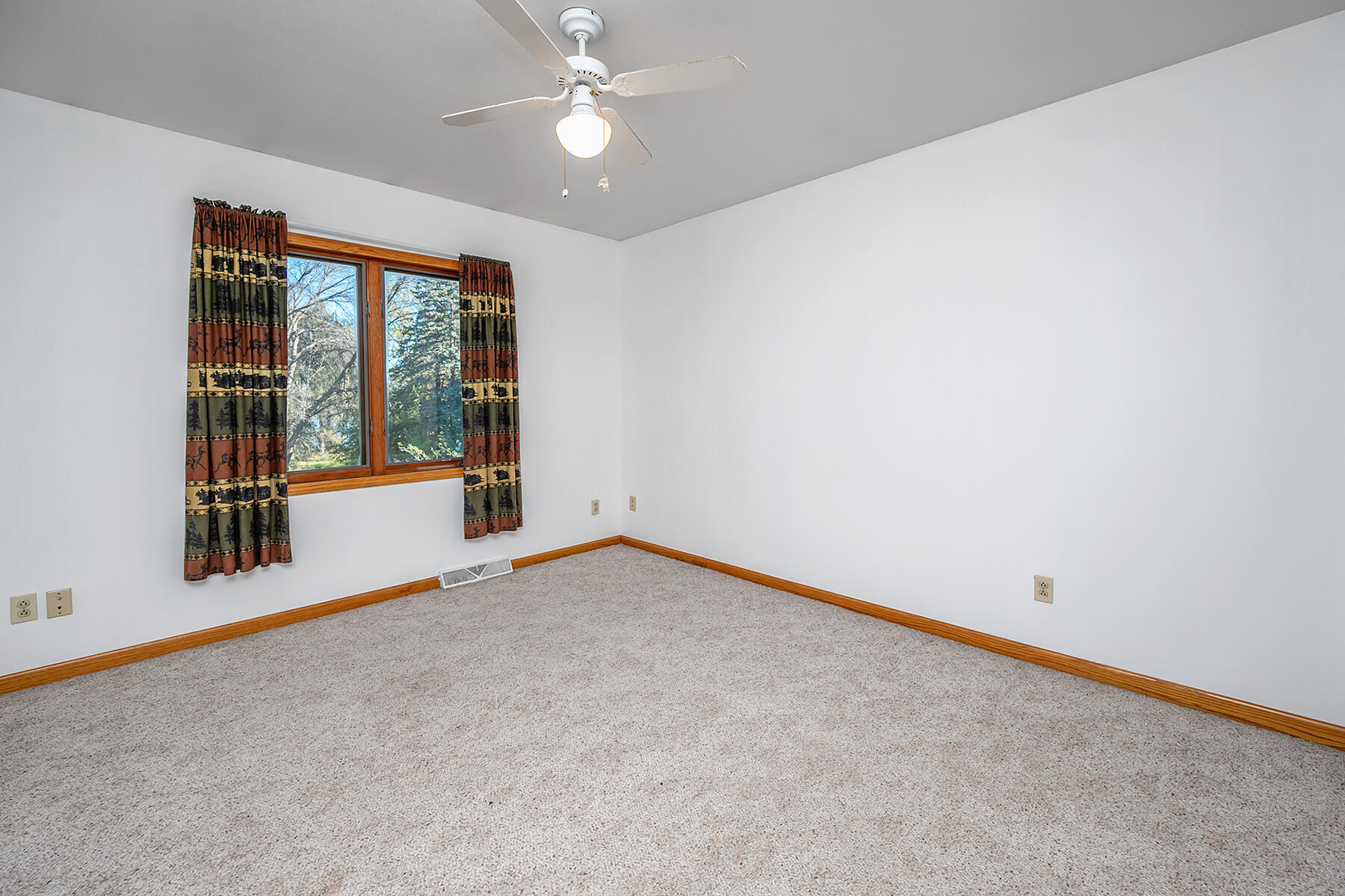 Hustisford, Wisconsin, 53034, United States, 3 Bedrooms Bedrooms, ,3 BathroomsBathrooms,Residential,For Sale,1962581