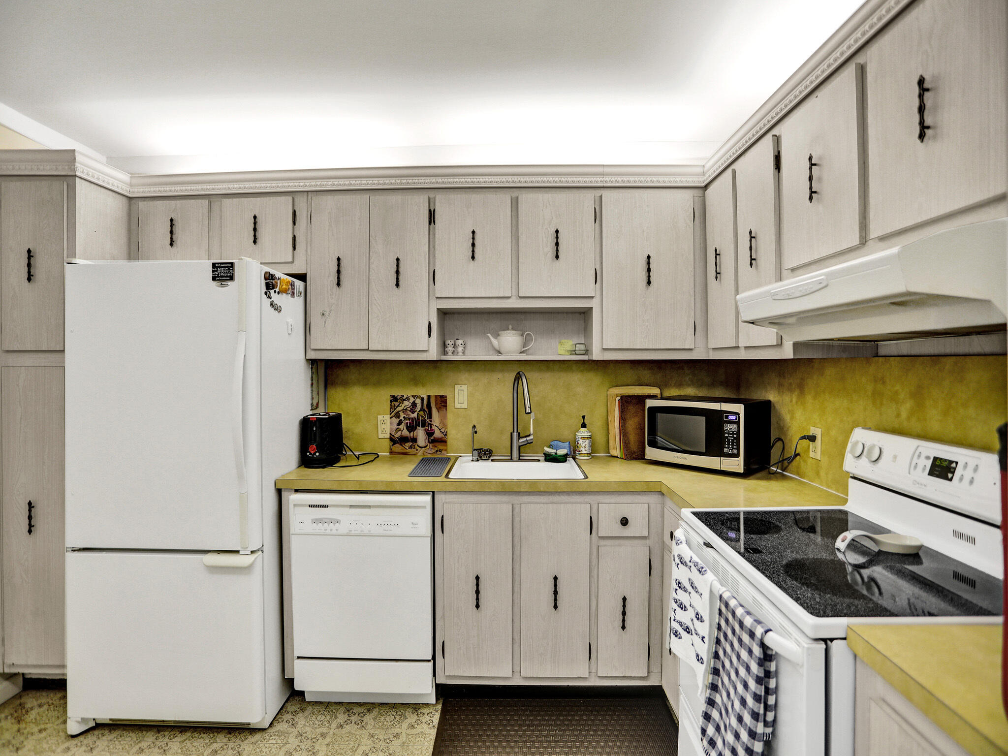 Sunny Isles Beach, Florida, 33160, United States, 1 Bedroom Bedrooms, ,2 BathroomsBathrooms,Residential,For Sale,1804245