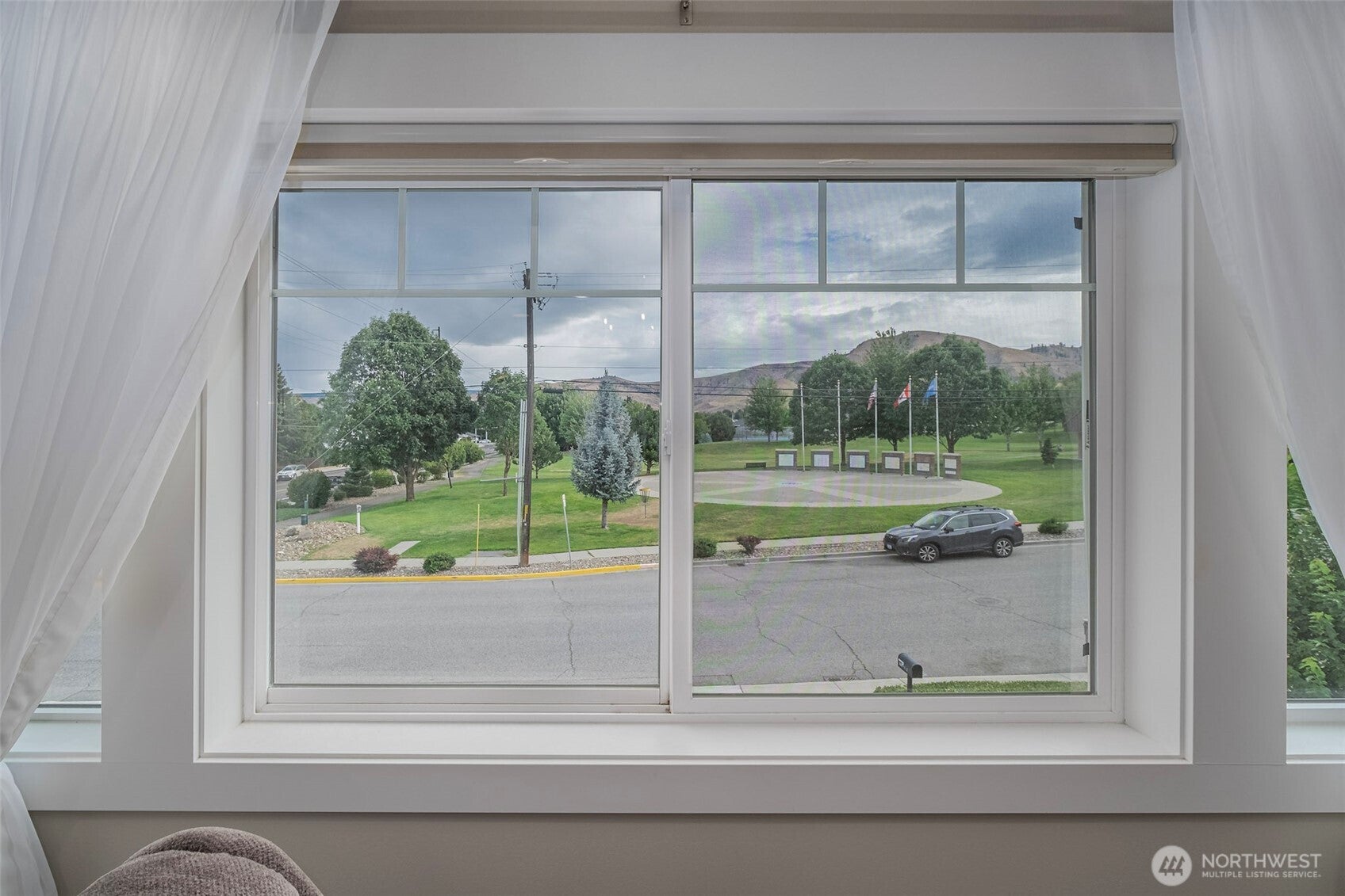 Wenatchee, Washington, 98801, United States, 3 Bedrooms Bedrooms, ,3 BathroomsBathrooms,Residential,For Sale,1998254