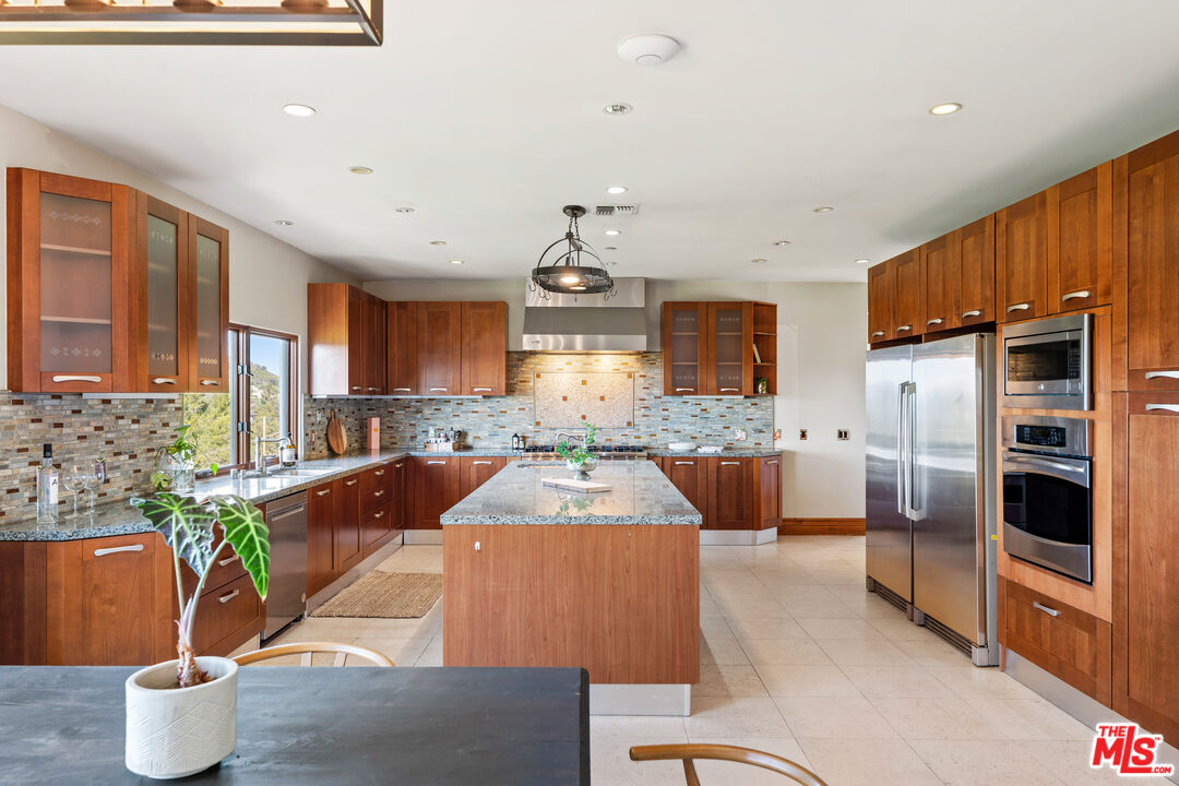 Calabasas, California, 91302, United States, 4 Bedrooms Bedrooms, ,3 BathroomsBathrooms,Residential,For Sale,1987889