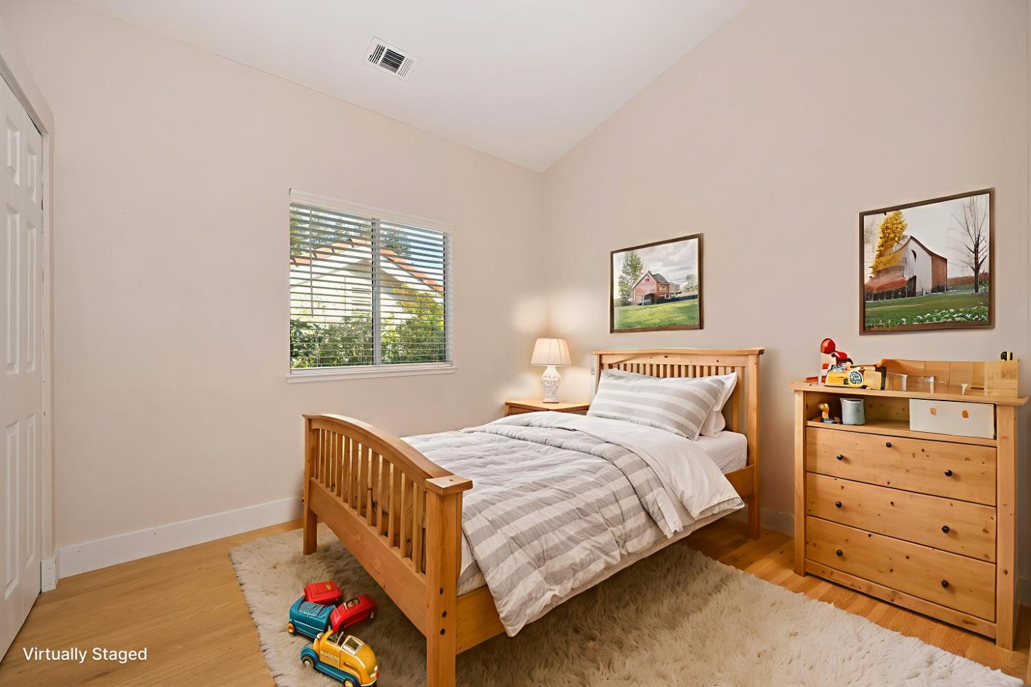 Roseville, California, 95661, United States, 4 Bedrooms Bedrooms, ,3 BathroomsBathrooms,Residential,For Sale,1989245