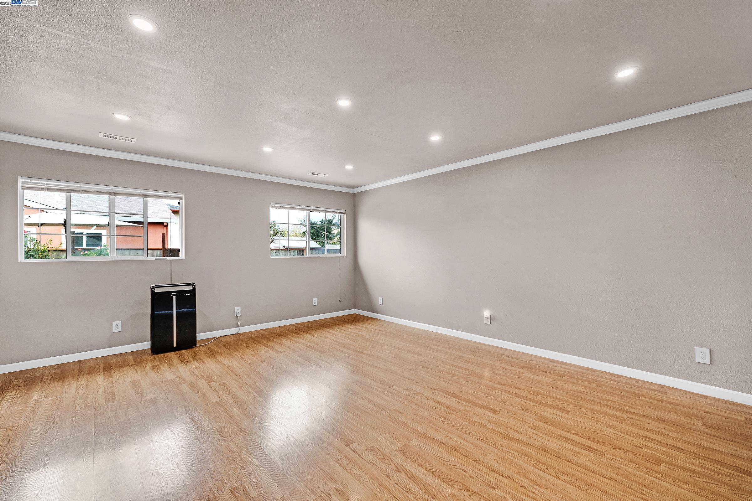 Hayward, California, 94544, United States, 3 Bedrooms Bedrooms, ,2 BathroomsBathrooms,Residential,For Sale,1999111