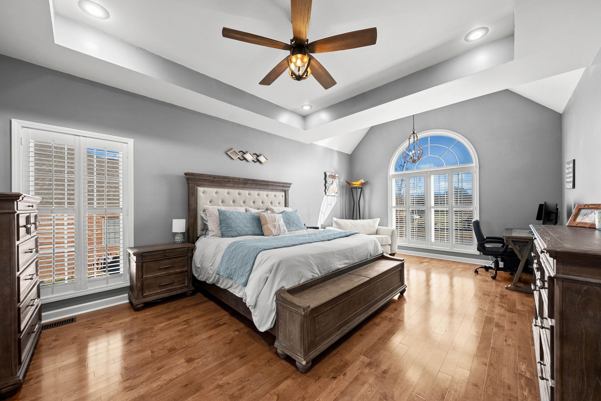 Clarksville, Tennessee, 37043, United States, 5 Bedrooms Bedrooms, ,3 BathroomsBathrooms,Residential,For Sale,2009051