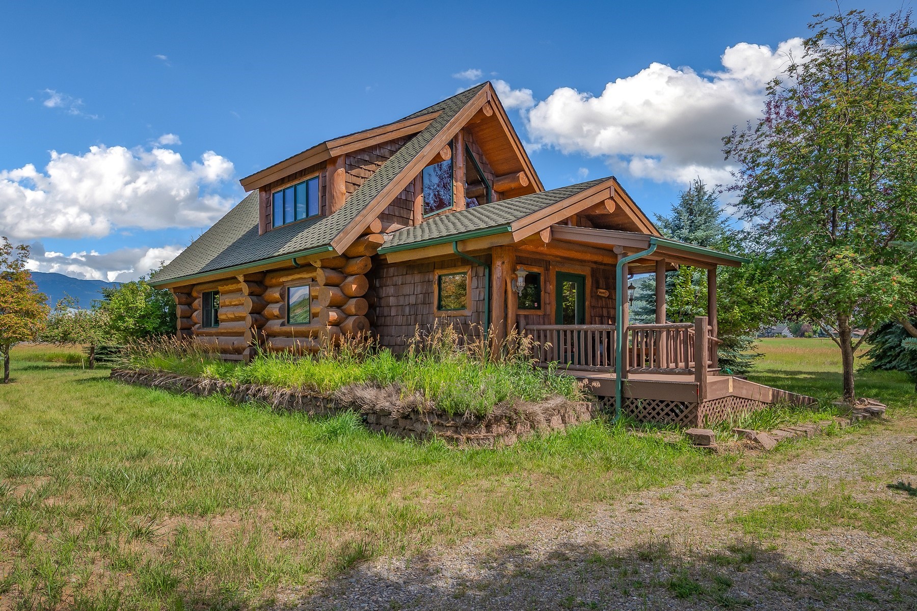  Artistic Log Home, Stunning Mountain Views - 物件實景
