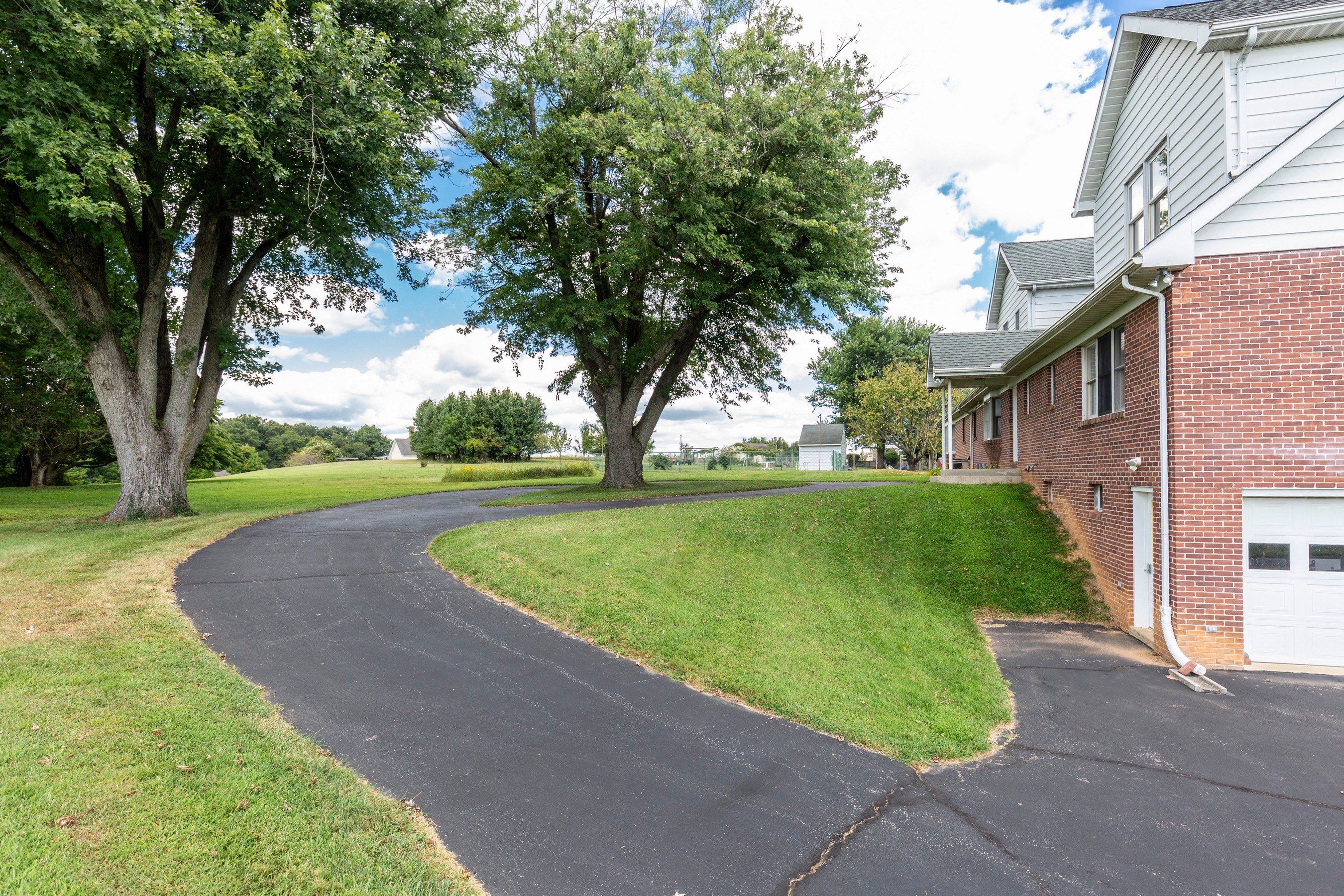  NONE AVAILABLE - 物件實景