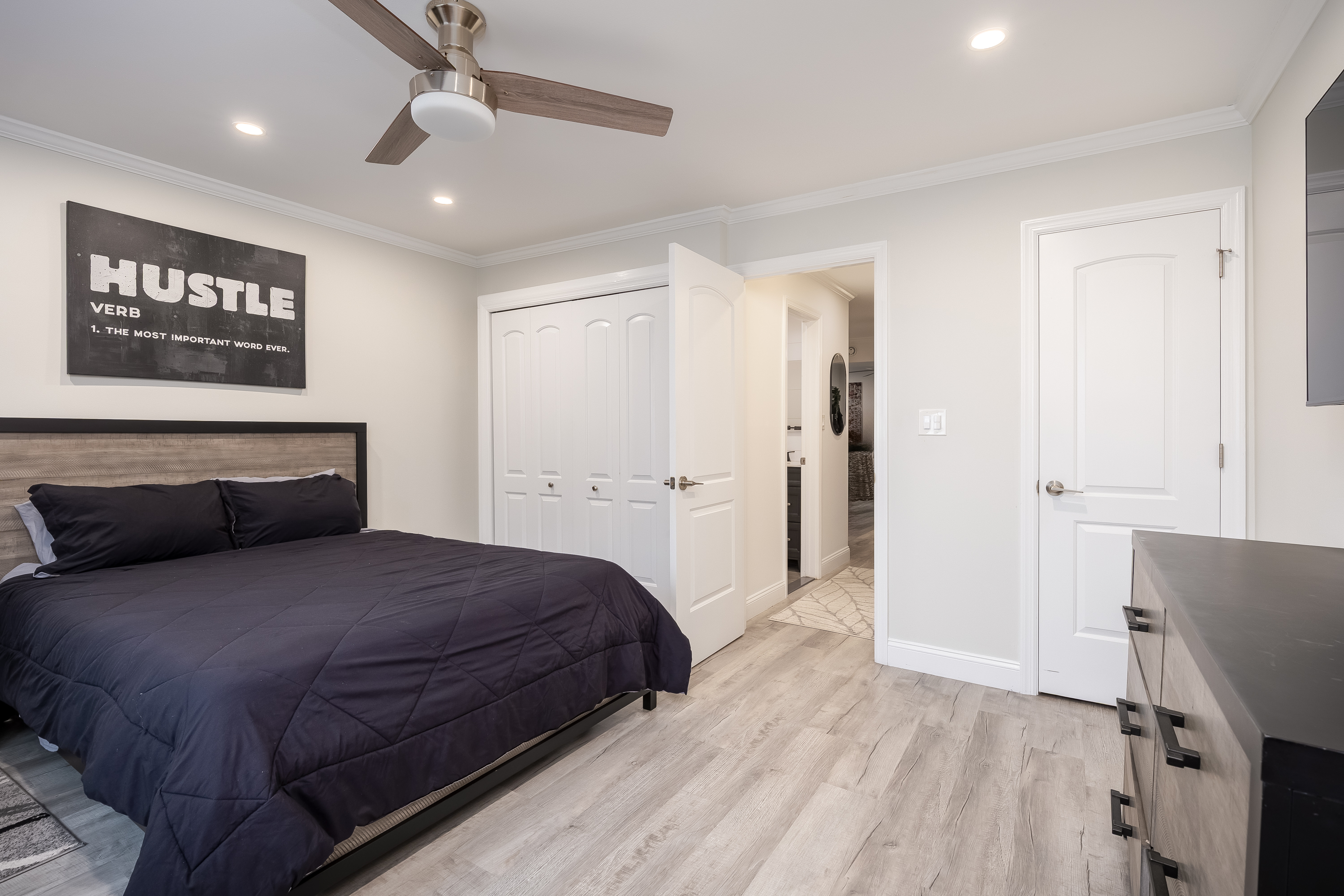  200 Merrick Road, Amityville, NY, 11701 - 物件實景