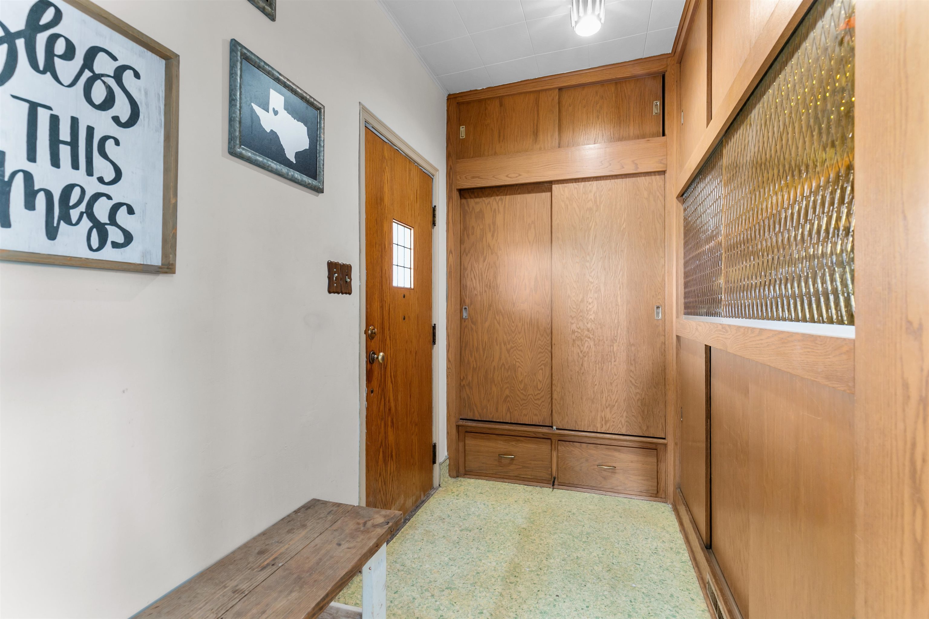 De Pere, Wisconsin, 54115, United States, 4 Bedrooms Bedrooms, ,2 BathroomsBathrooms,Residential,For Sale,1975145