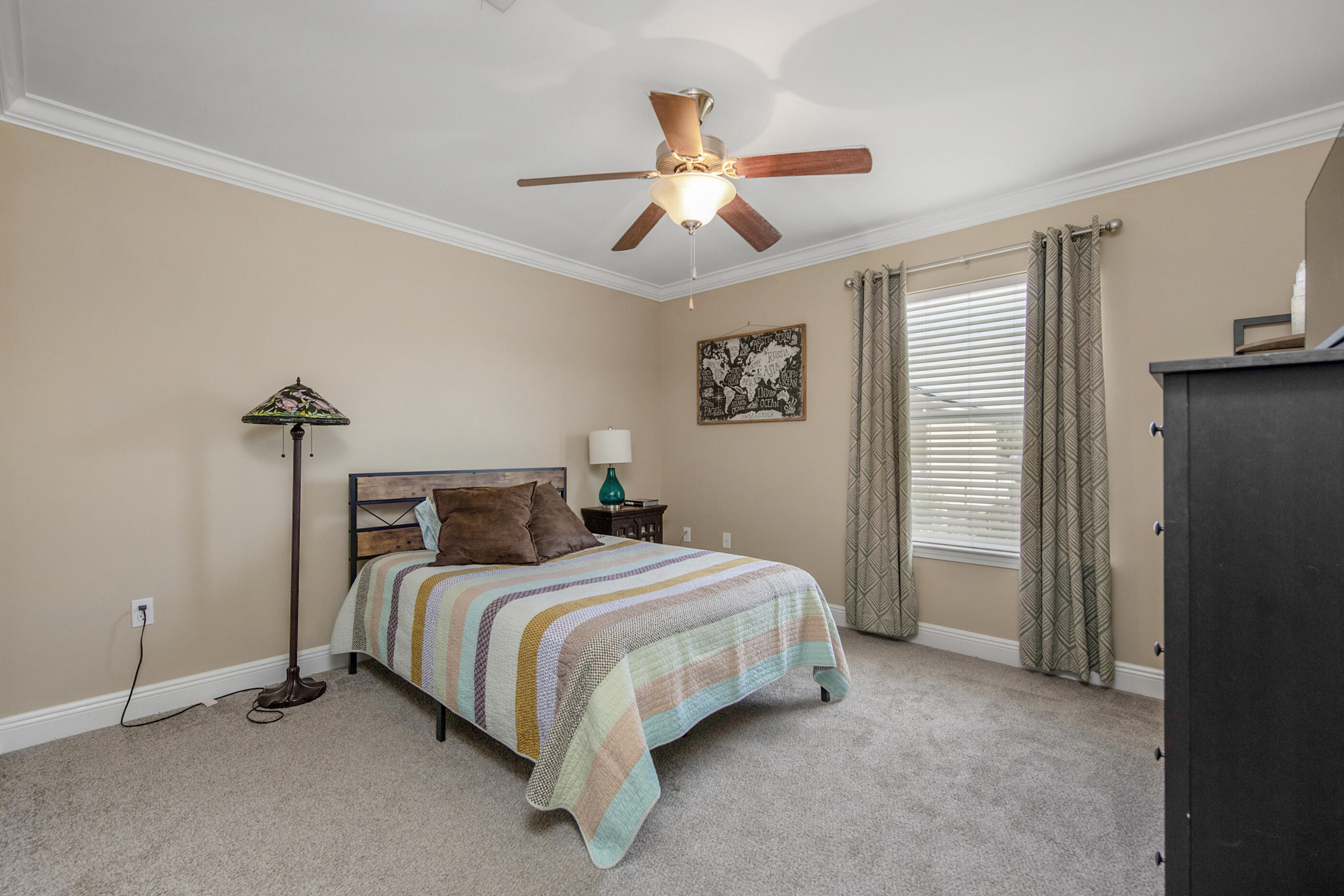 Mary Esther, Florida, 32569, United States, 5 Bedrooms Bedrooms, ,3 BathroomsBathrooms,Residential,For Sale,1940408