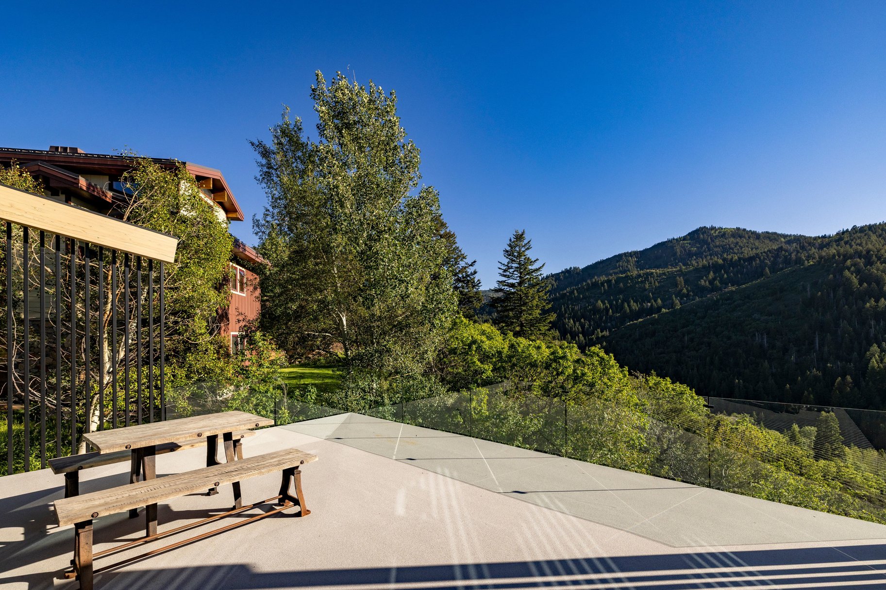  One-of-a-Kind Modern Pinebrook Residence - 物件實景