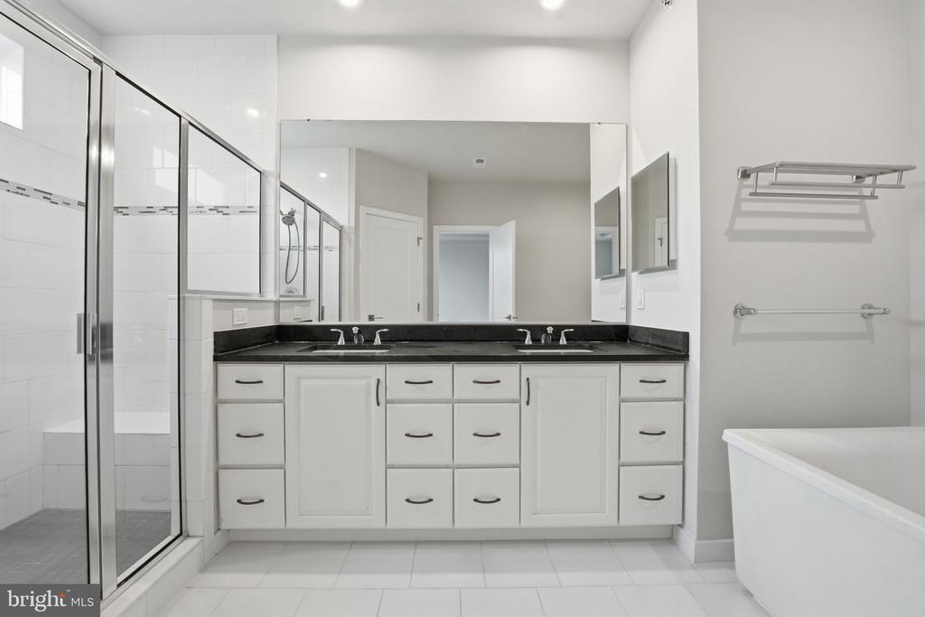Chantilly, Virginia, 20151, United States, 3 Bedrooms Bedrooms, ,3 BathroomsBathrooms,Residential,For Sale,2048554