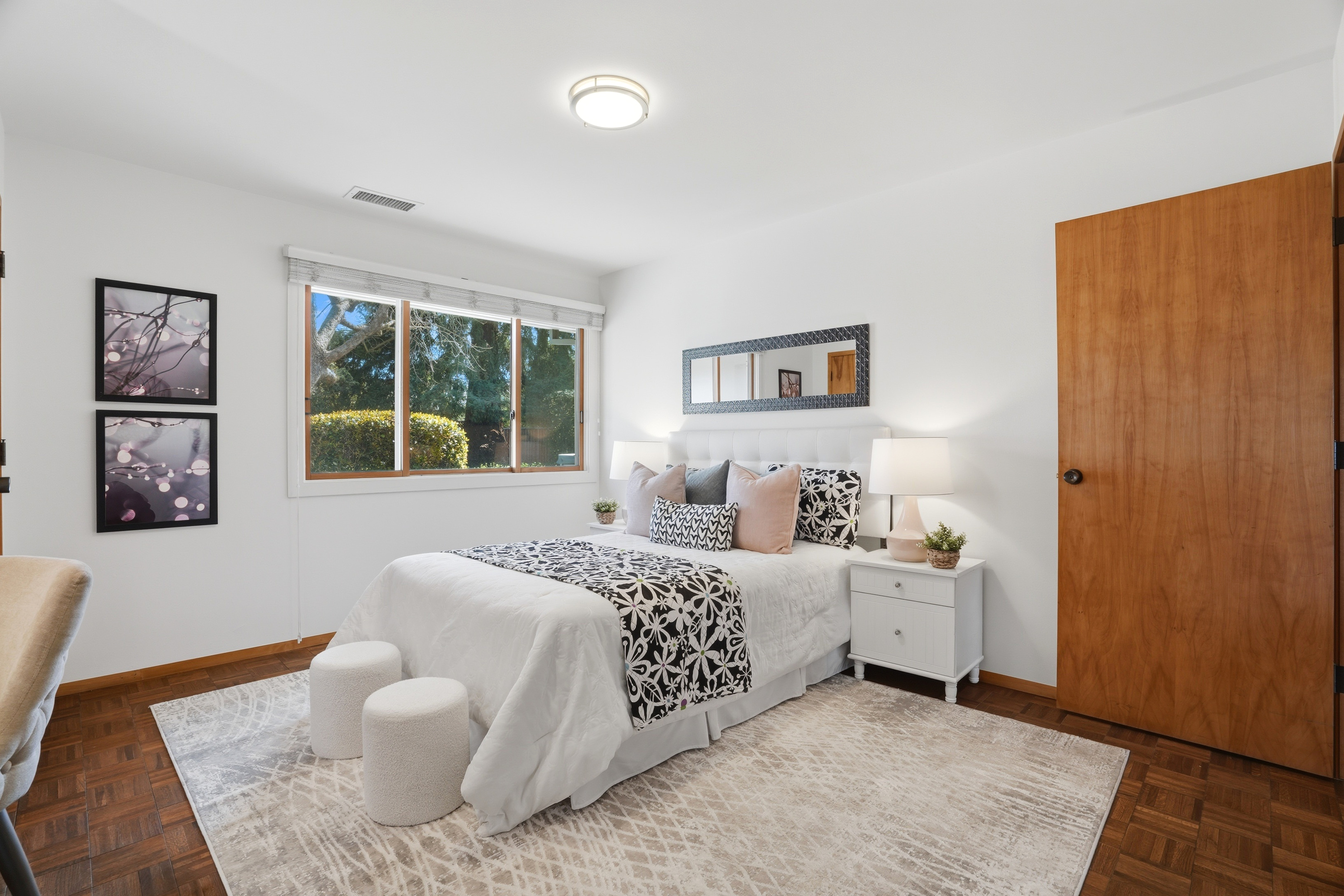  Single-Level Rancher in Coveted Neighborhood - 物件實景