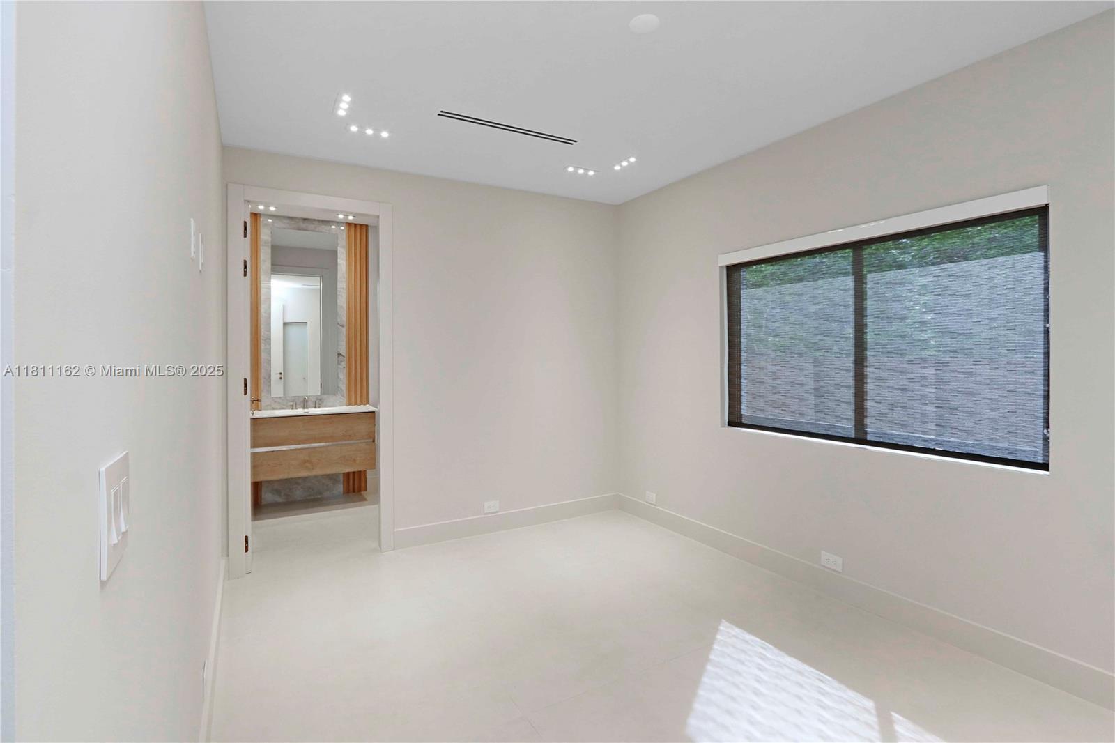 Miami, Florida, 33129, United States, 4 Bedrooms Bedrooms, ,5 BathroomsBathrooms,Residential,For Sale,1839083