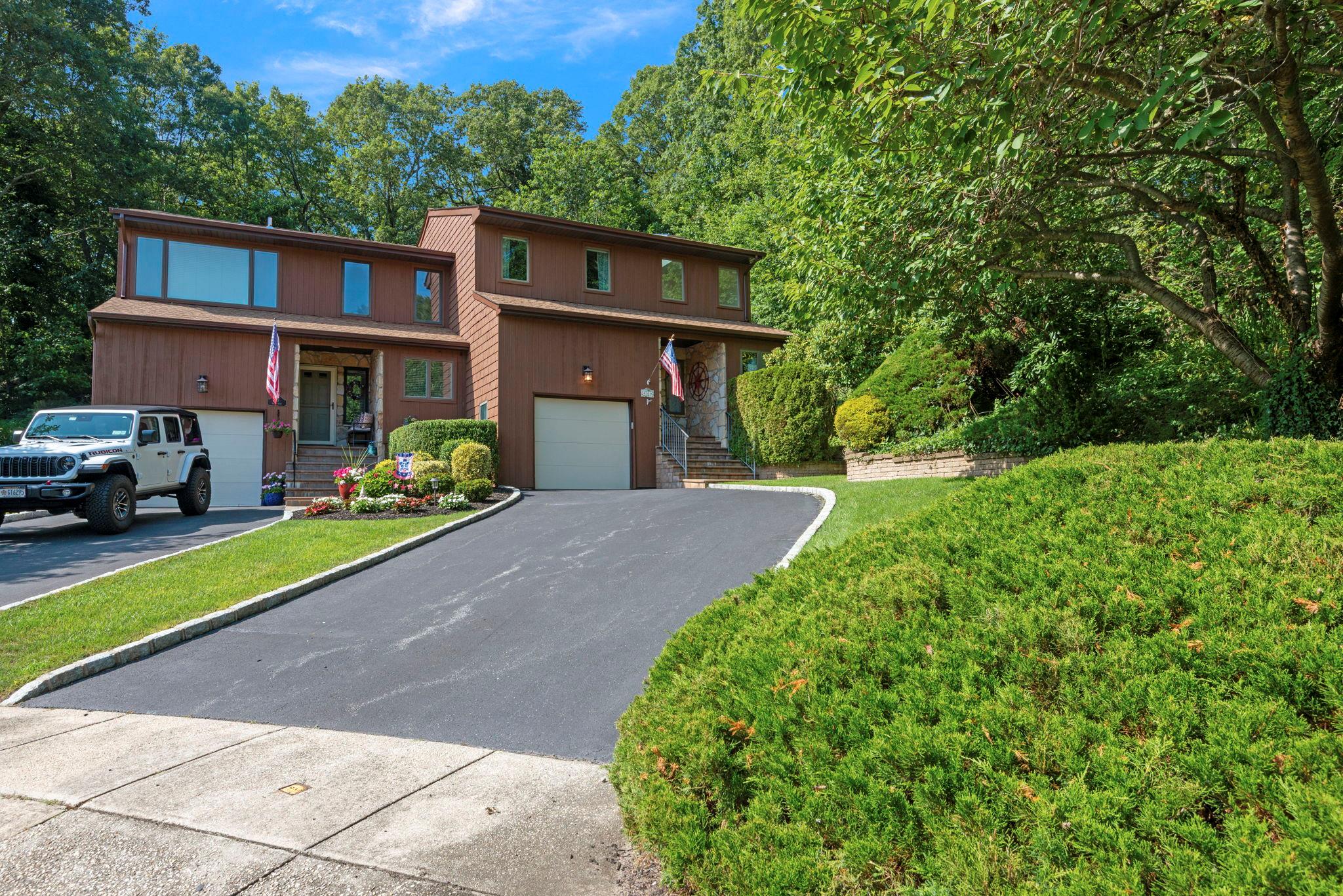 Northport, New York, 11768, United States, 2 Bedrooms Bedrooms, ,3 BathroomsBathrooms,Residential,For Sale,1900876
