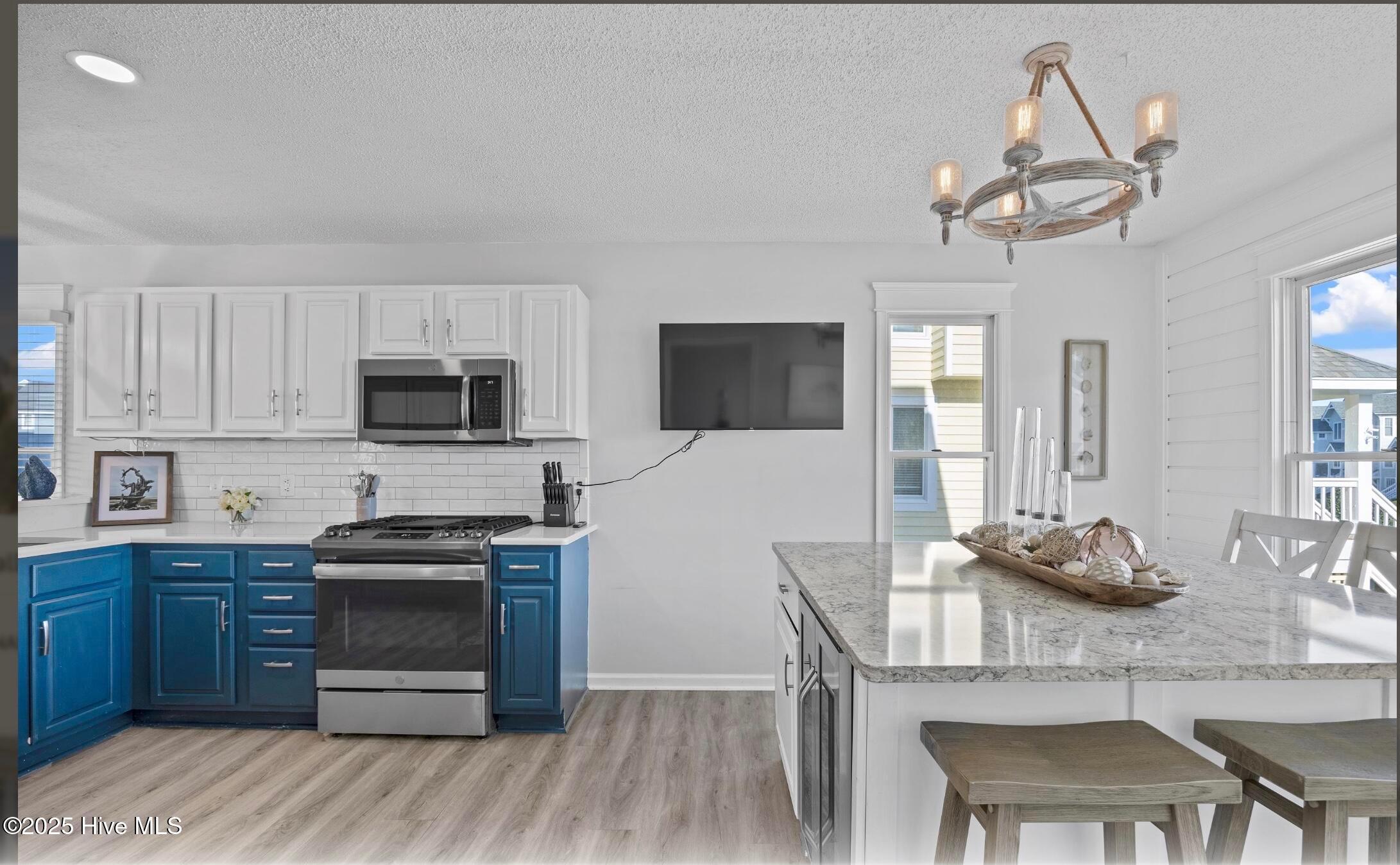 Manteo, North Carolina, 27954, United States, 3 Bedrooms Bedrooms, ,3 BathroomsBathrooms,Residential,For Sale,1900886