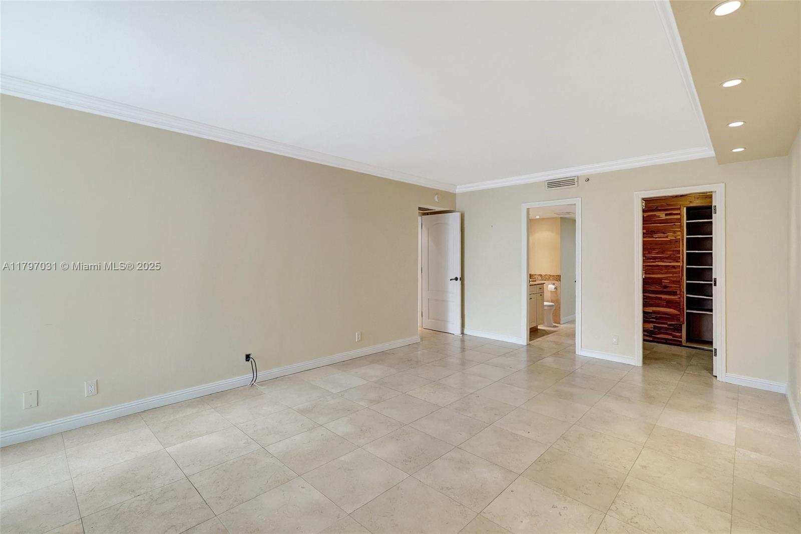 Aventura, Florida, 33180, United States, 4 Bedrooms Bedrooms, ,5 BathroomsBathrooms,Residential,For Sale,1796989