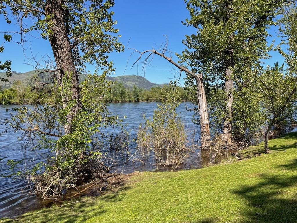 Kamiah, Idaho, 83536, United States, 3 Bedrooms Bedrooms, ,2 BathroomsBathrooms,Residential,For Sale,1765427