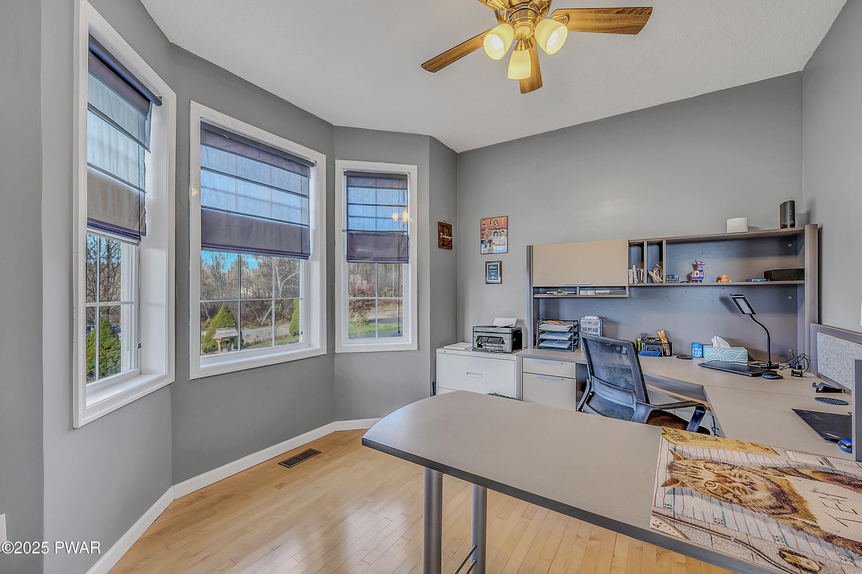 Moscow, Pennsylvania, 18444, United States, 4 Bedrooms Bedrooms, ,3 BathroomsBathrooms,Residential,For Sale,1987034