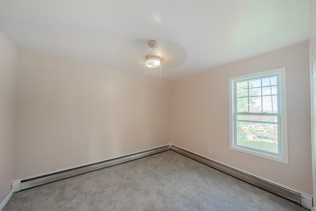 Fall River, Massachusetts, 02723, United States, 10 Bedrooms Bedrooms, ,3 BathroomsBathrooms,Residential,For Sale,1923433