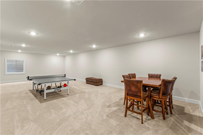 Canonsburg, Pennsylvania, 15317, United States, 3 Bedrooms Bedrooms, ,3 BathroomsBathrooms,Residential,For Sale,1895014