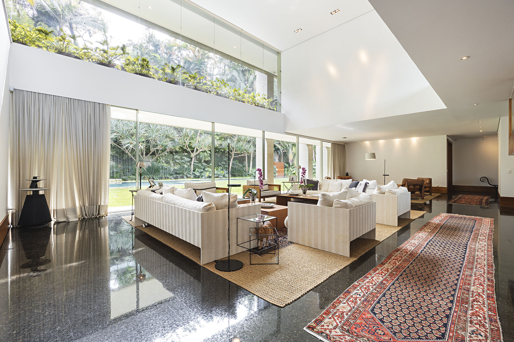  Modernist House in a Prime Location in Morumbi - 物件實景