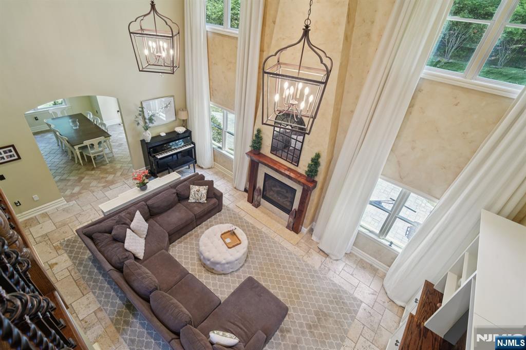 Oakland, New Jersey, 07436, United States, 5 Bedrooms Bedrooms, ,5 BathroomsBathrooms,Residential,For Sale,1907323