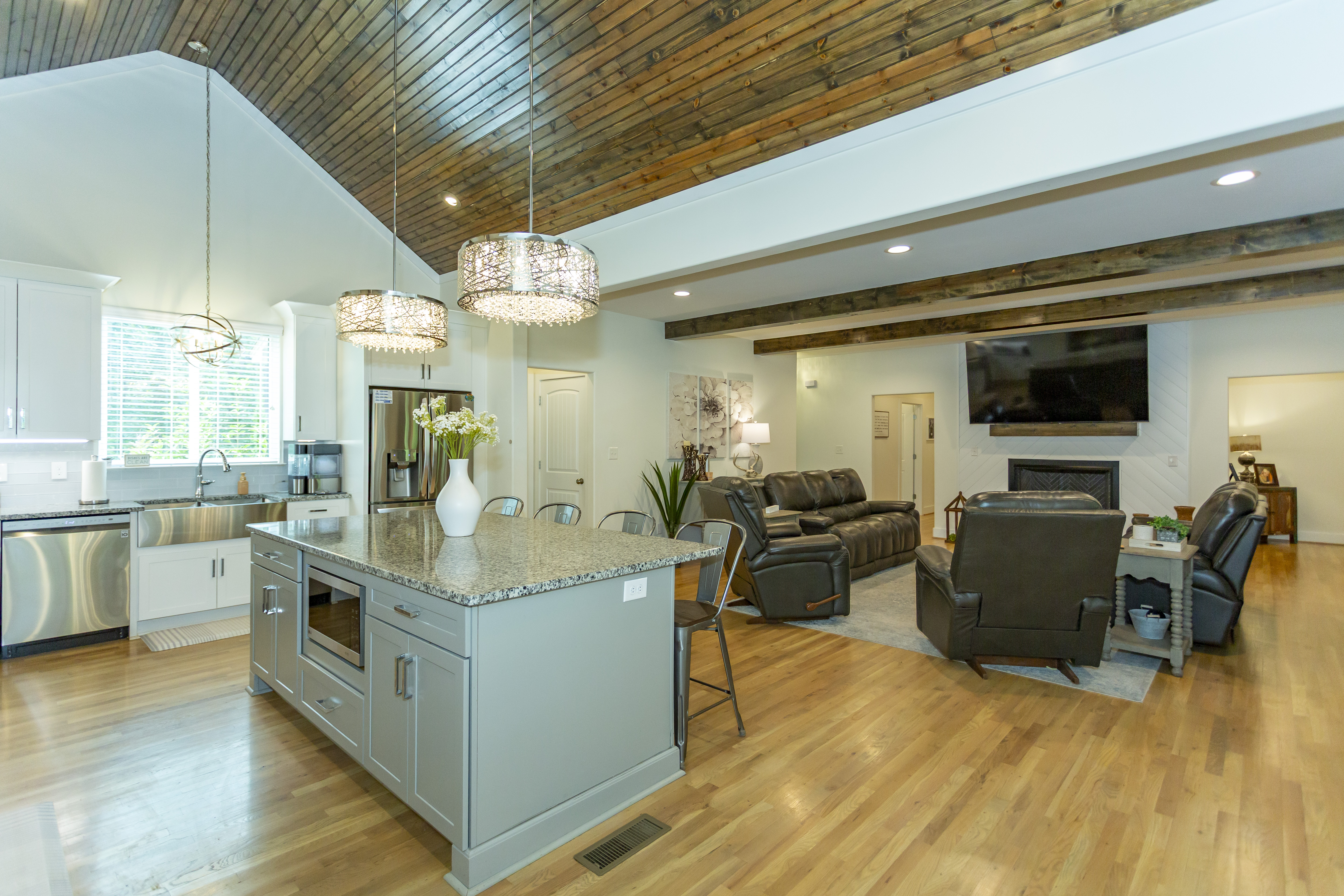 Helena, Alabama, 35080, United States, 5 Bedrooms Bedrooms, ,5 BathroomsBathrooms,Residential,For Sale,1979427