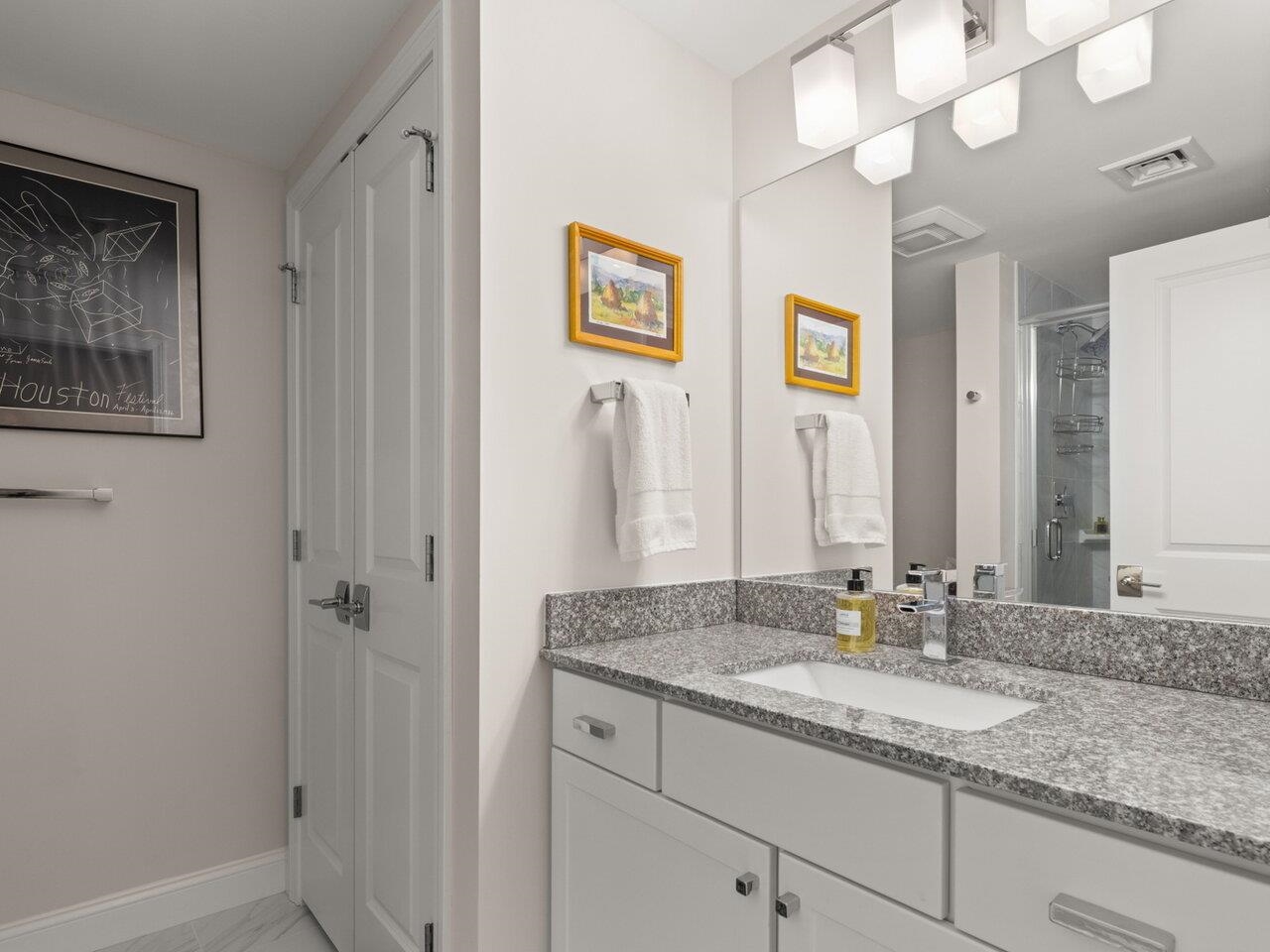 Burlington, Vermont, 05401, United States, 2 Bedrooms Bedrooms, ,2 BathroomsBathrooms,Residential,For Sale,1927206