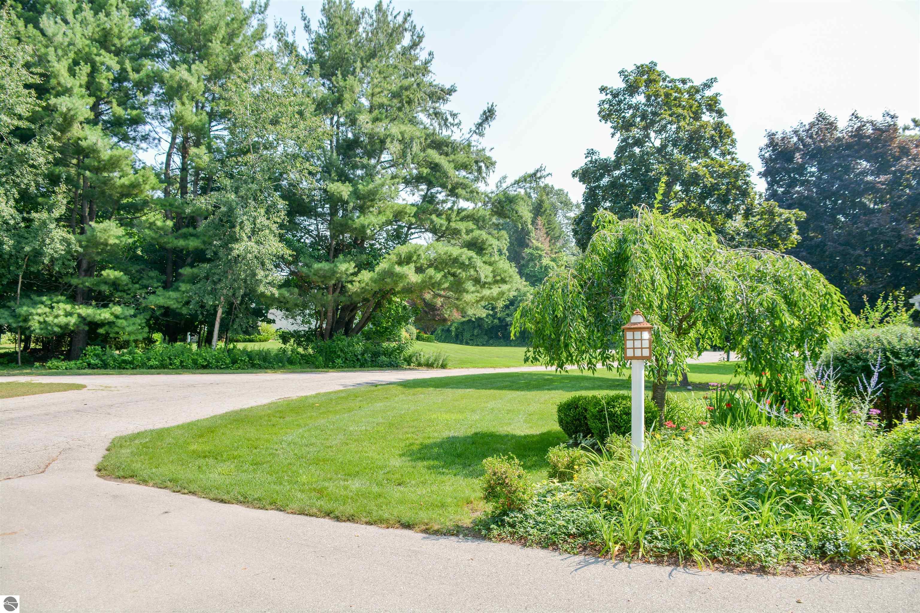 Traverse City, Michigan, 49686, United States, 4 Bedrooms Bedrooms, ,2 BathroomsBathrooms,Residential,For Sale,1908664