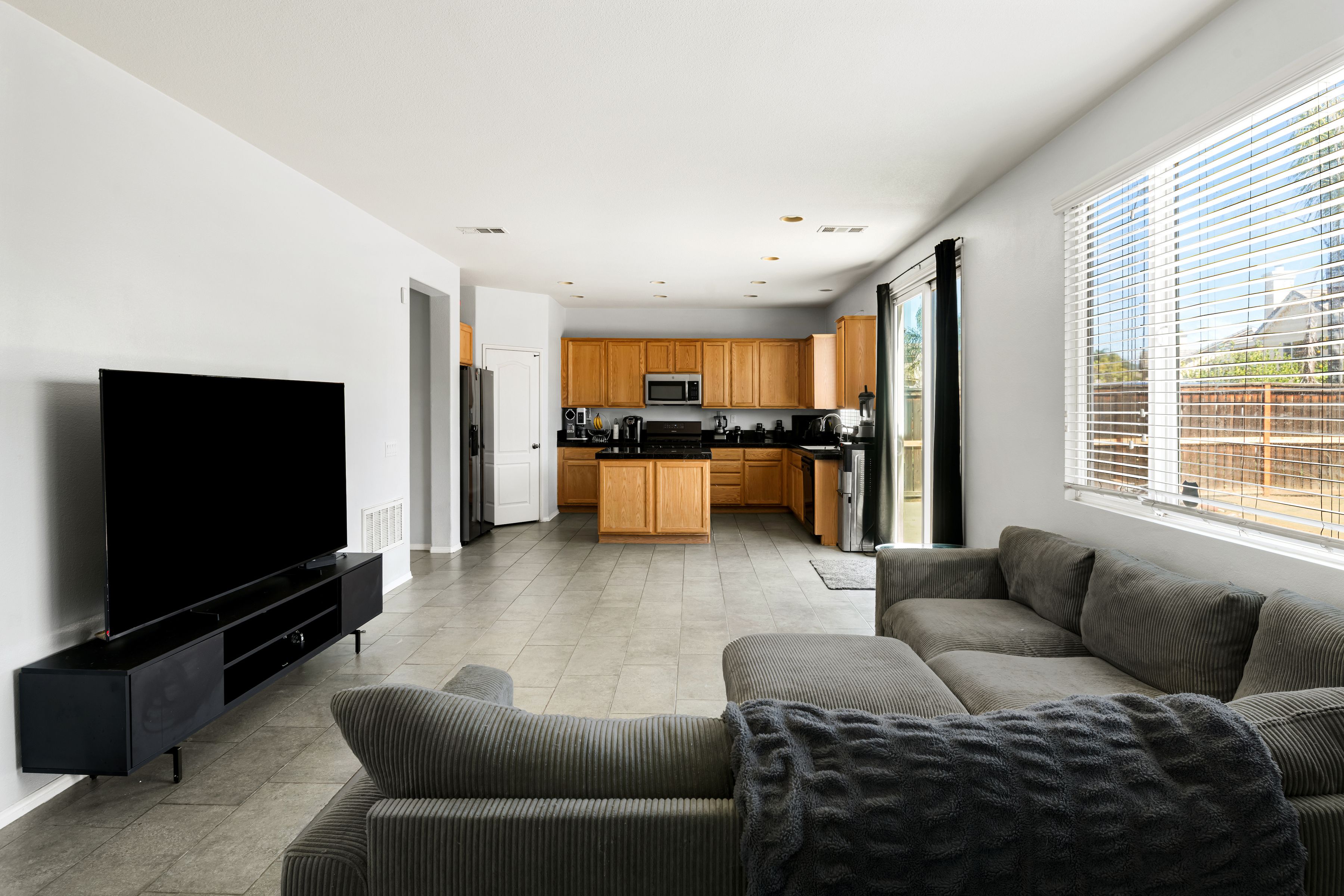  3873 Strand Way - 物件實景