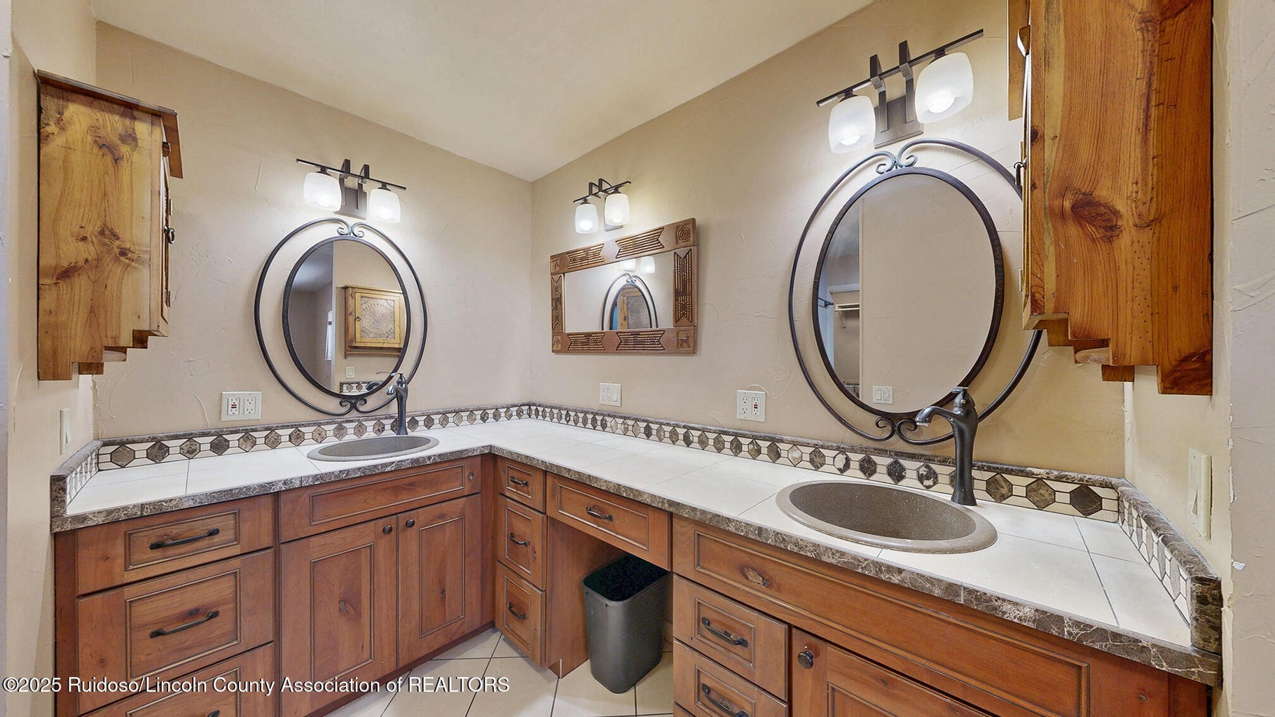 Ruidoso, New Mexico, 88345, United States, 3 Bedrooms Bedrooms, ,3 BathroomsBathrooms,Residential,For Sale,1826738