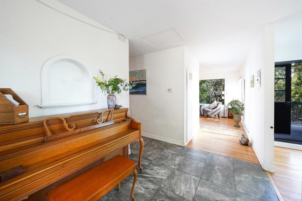 San Diego, California, 92102, United States, 3 Bedrooms Bedrooms, ,4 BathroomsBathrooms,Residential,For Sale,1991892