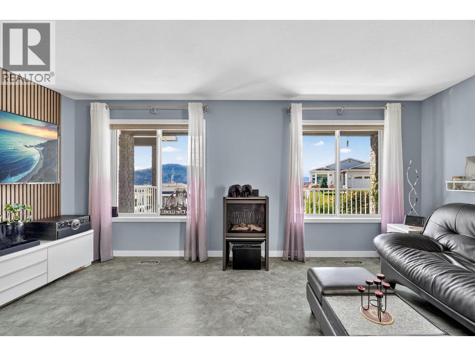 KELOWNA, British Columbia, V1X 7T6, CA, 4 Bedrooms Bedrooms, ,2 BathroomsBathrooms,Residential,For Sale,1918347