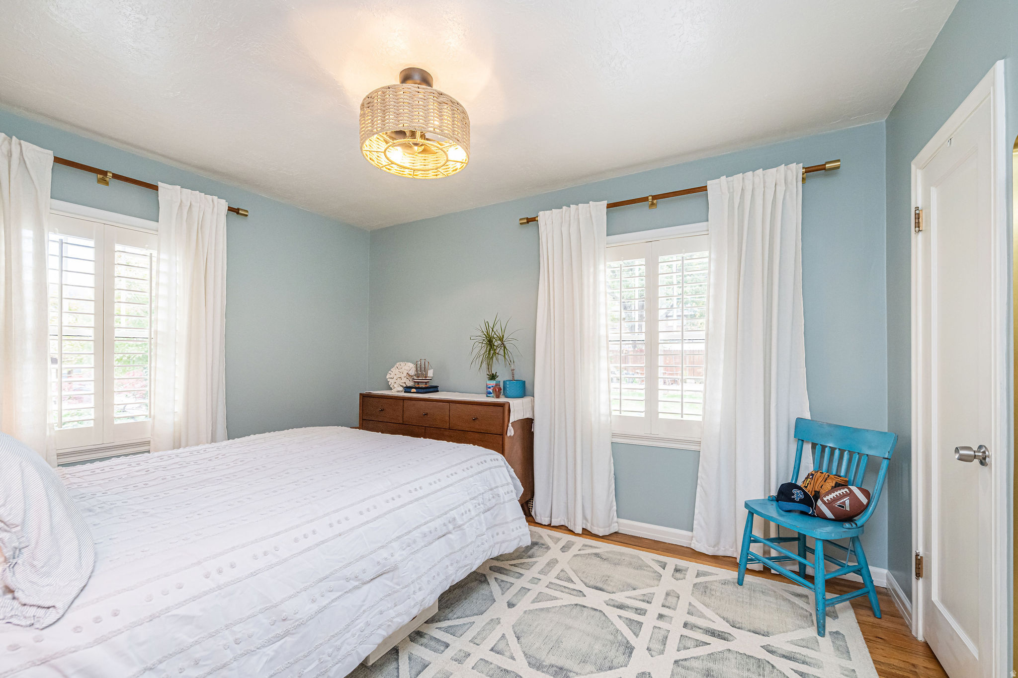 Bountiful, Utah, 84010, United States, 3 Bedrooms Bedrooms, ,2 BathroomsBathrooms,Residential,For Sale,1985173