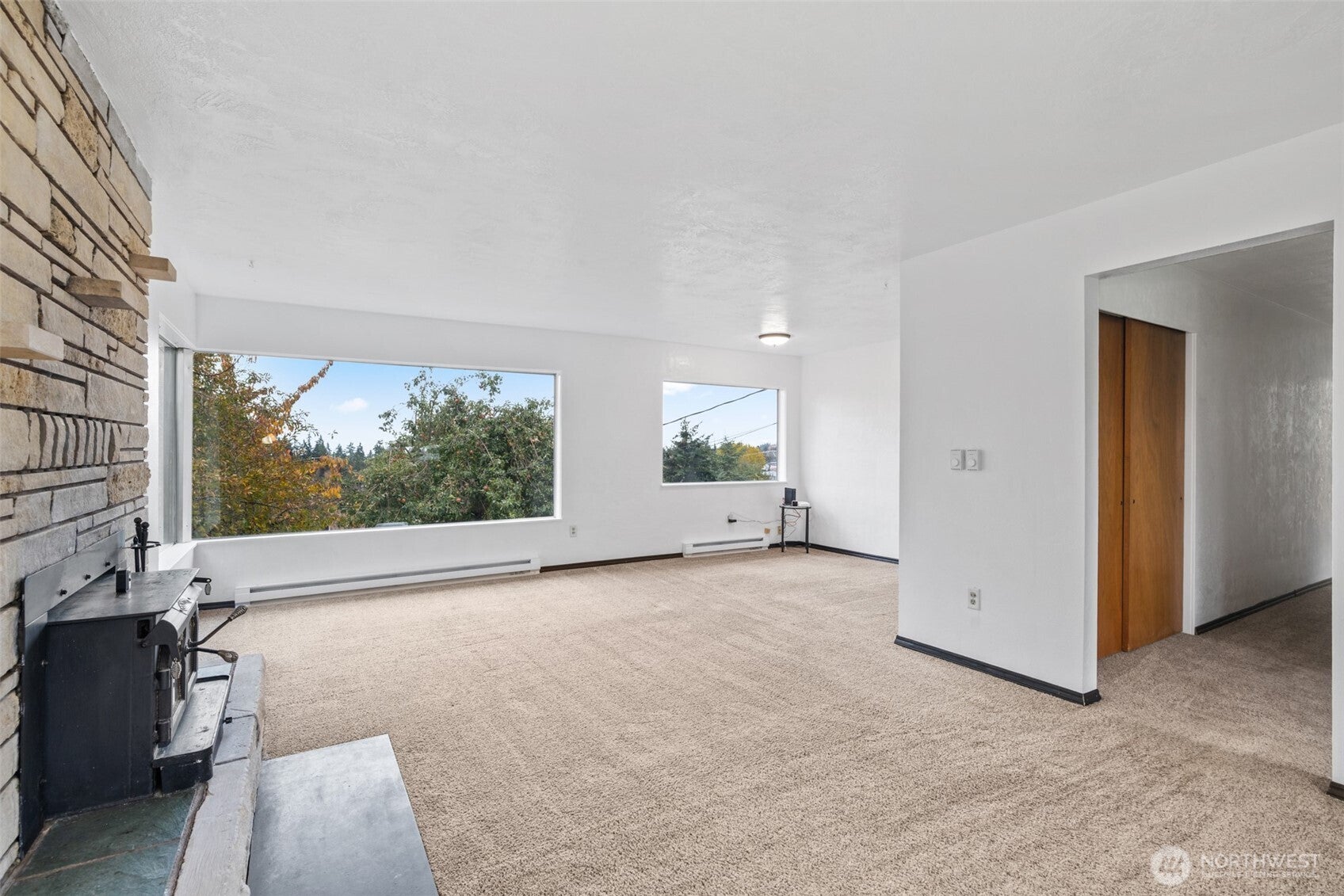 Port Angeles, Washington, 98362, United States, 3 Bedrooms Bedrooms, ,1 BathroomBathrooms,Residential,For Sale,1987084