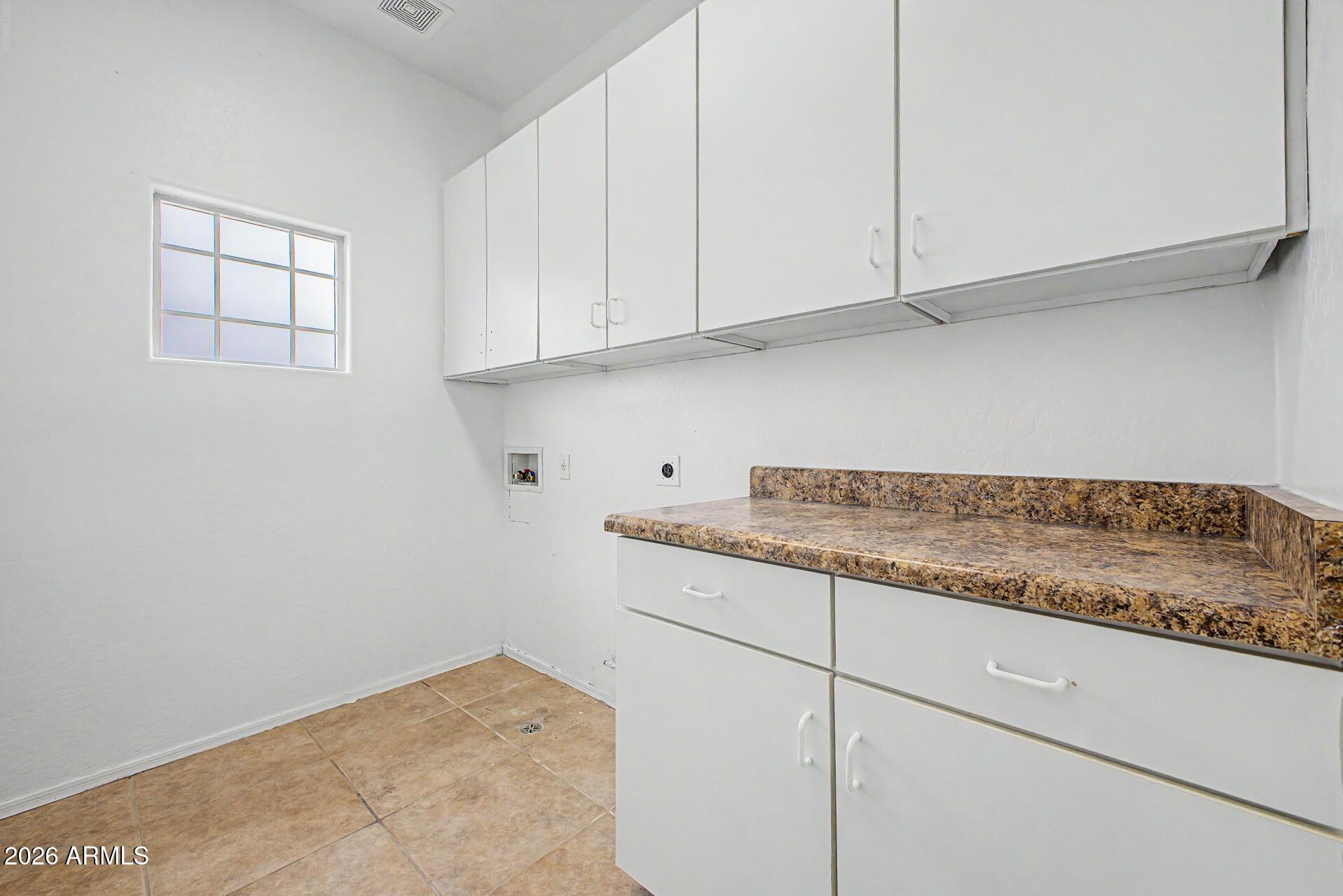 Anthem, Arizona, 85086, United States, 4 Bedrooms Bedrooms, ,3 BathroomsBathrooms,Residential,For Sale,2027152