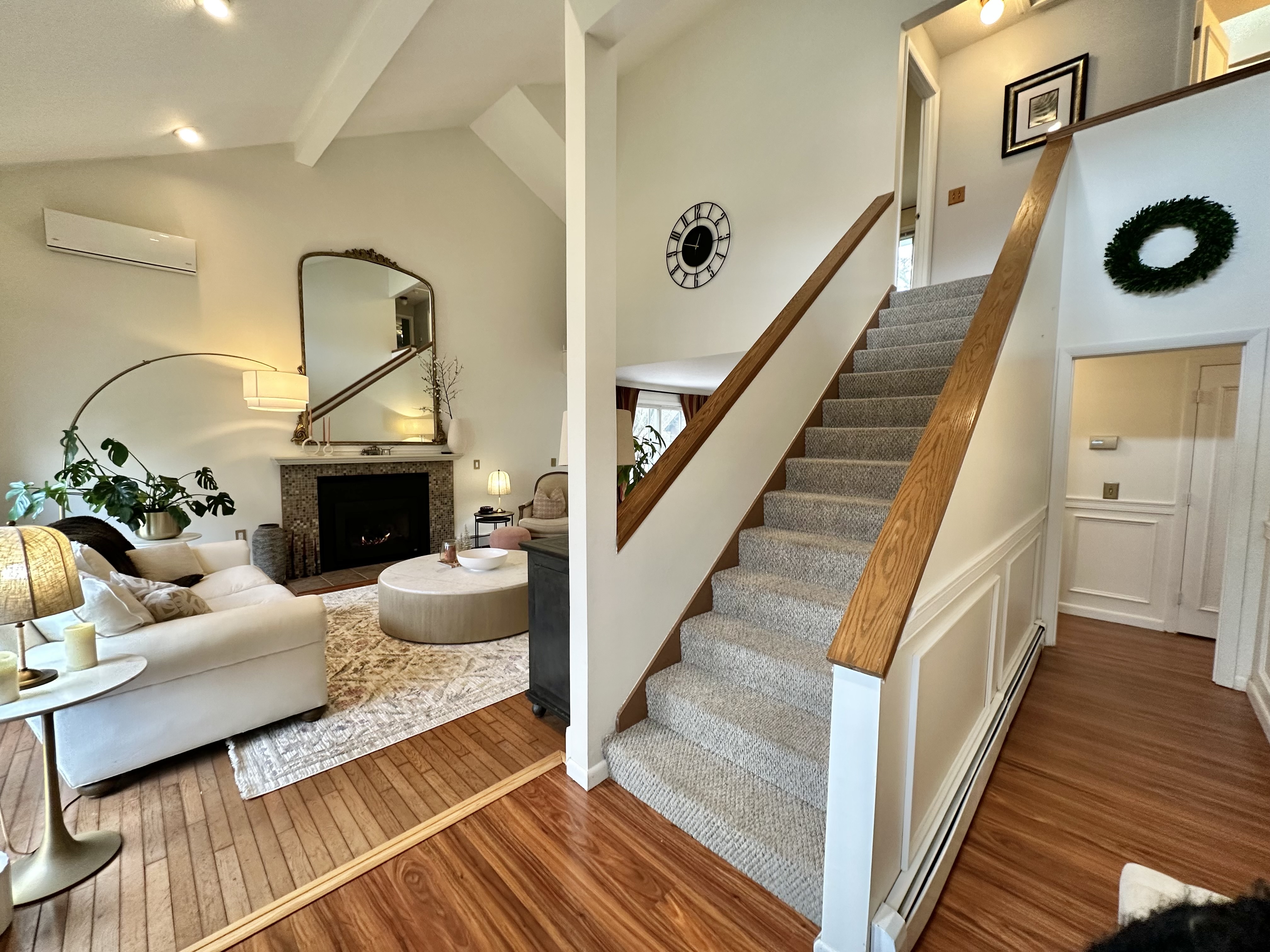 Narragansett, Rhode Island, 02882, United States, 4 Bedrooms Bedrooms, ,2 BathroomsBathrooms,Residential,For Sale,2049265