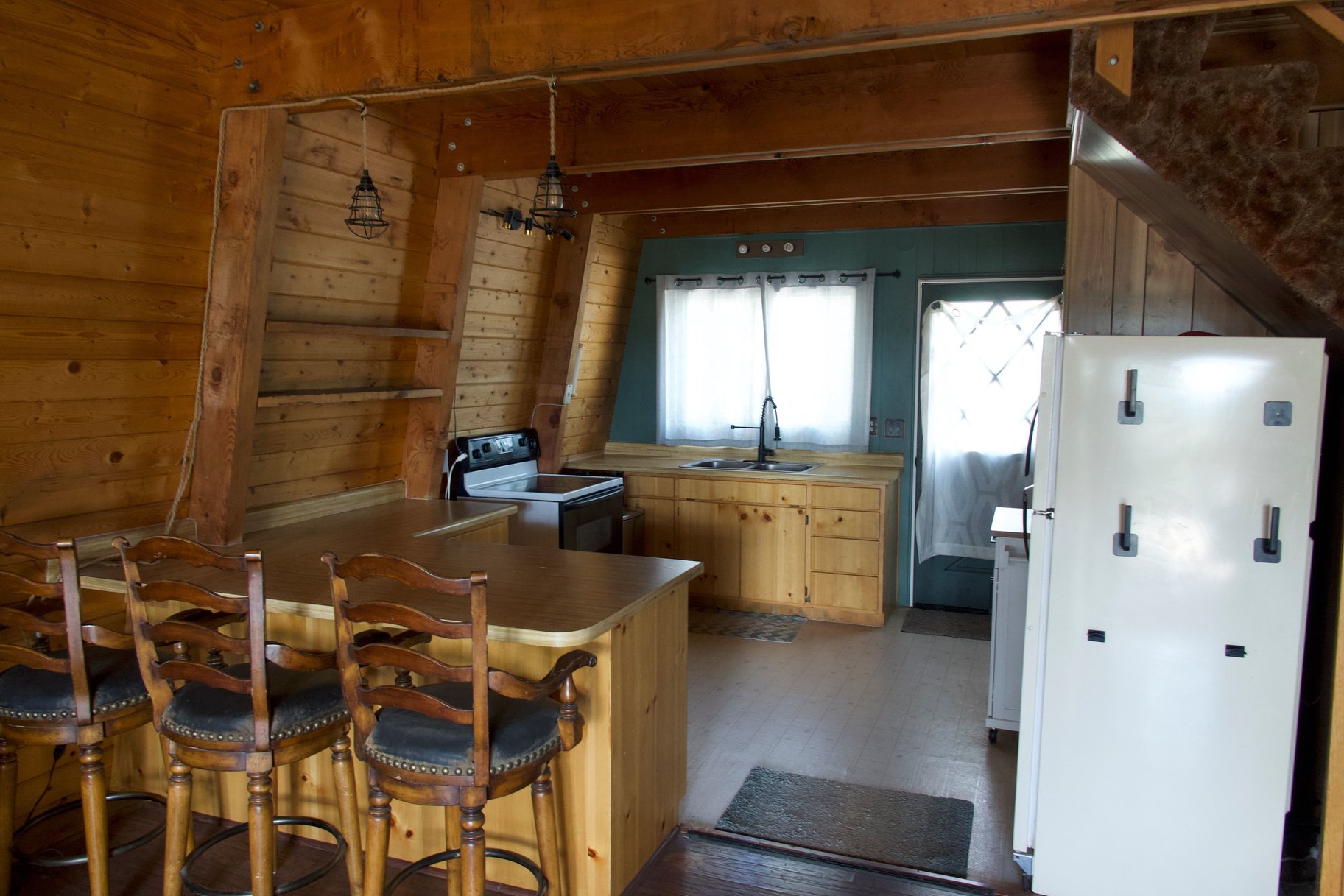  Charming A-Frame Retreat Backing National Forest With Panoramic Views - 物件實景