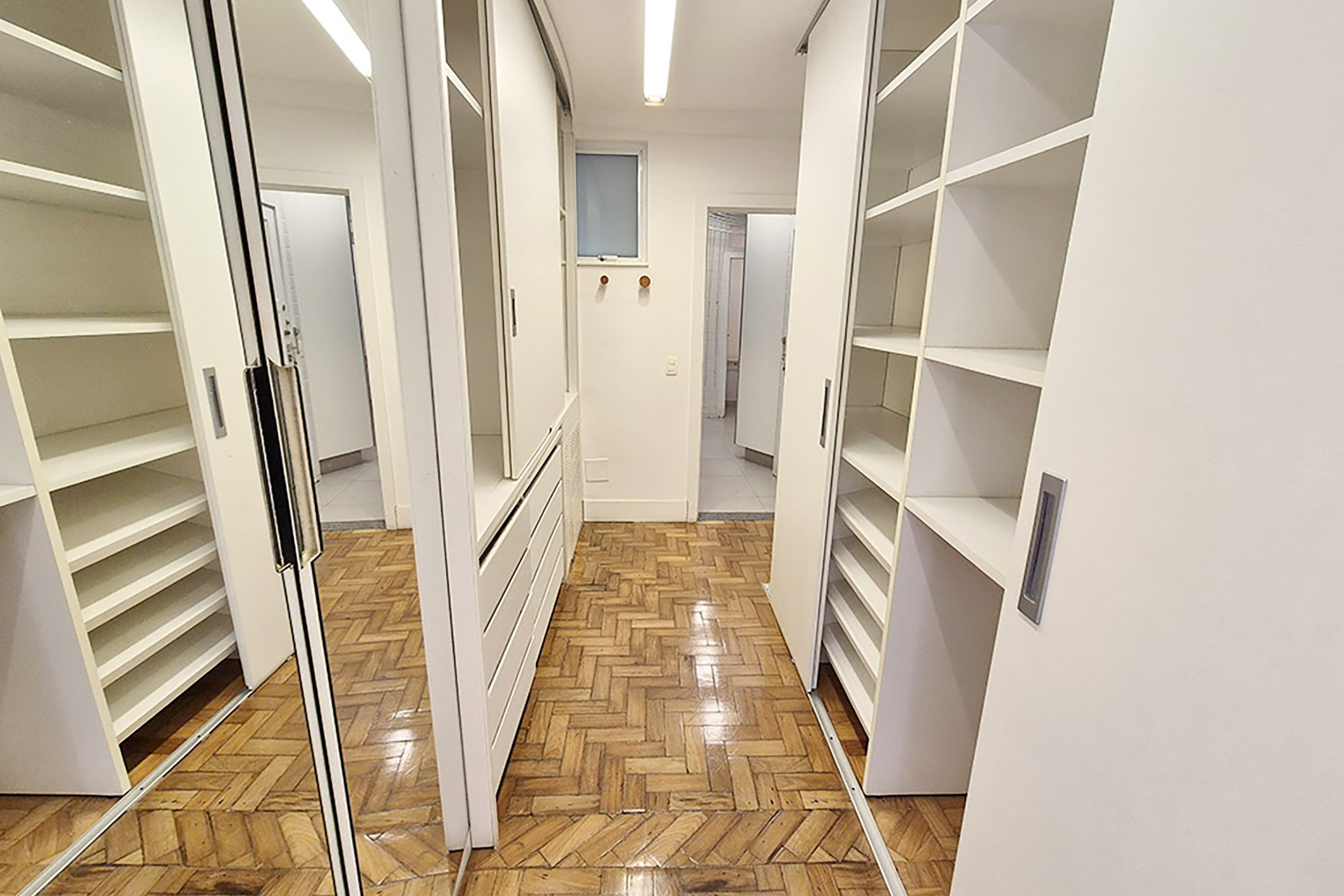  Renovated Apartment on Praça Eugênio Jardim - 物件實景