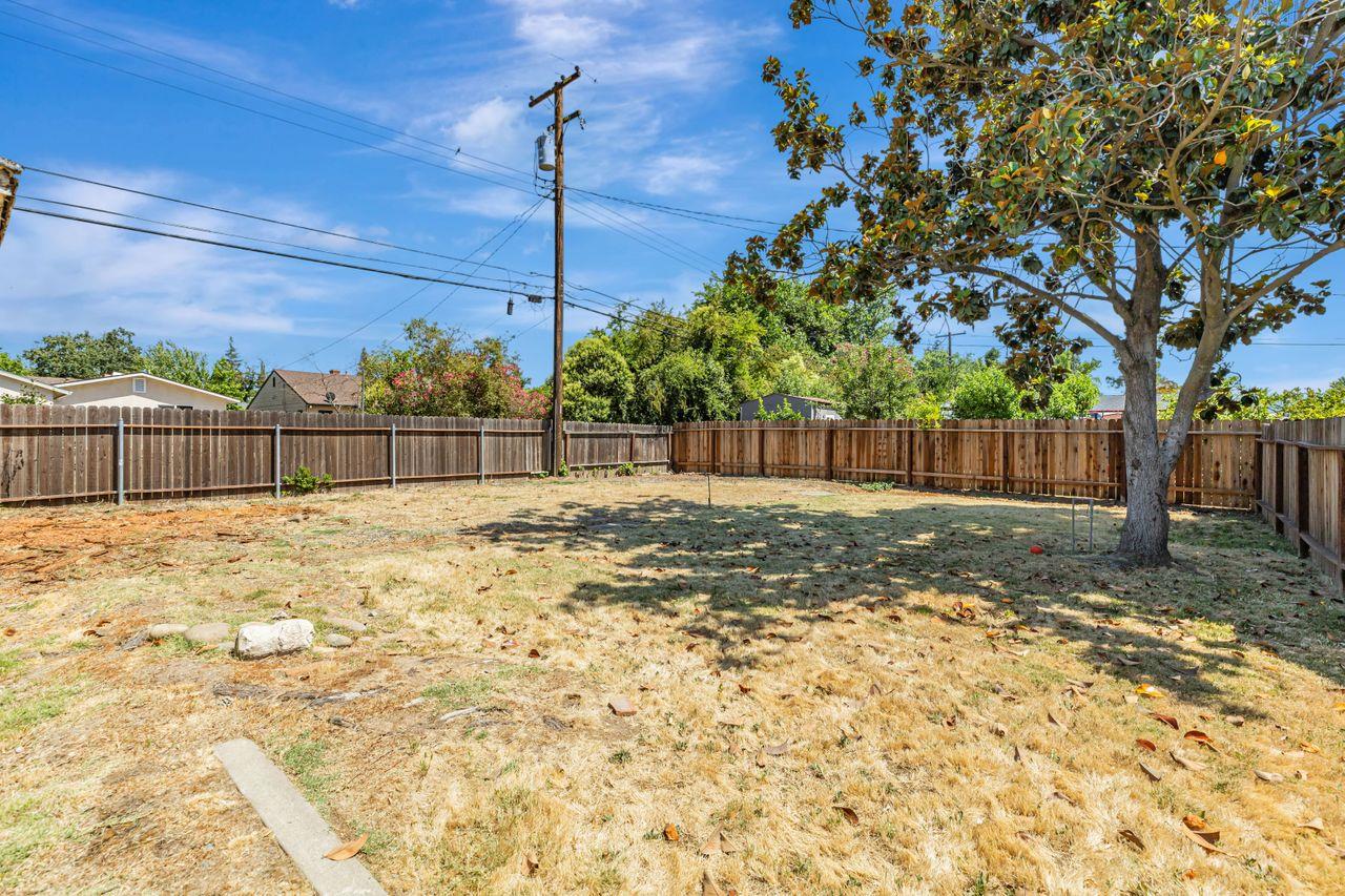 Sacramento, California, 95864, United States, 3 Bedrooms Bedrooms, ,2 BathroomsBathrooms,Residential,For Sale,1838270