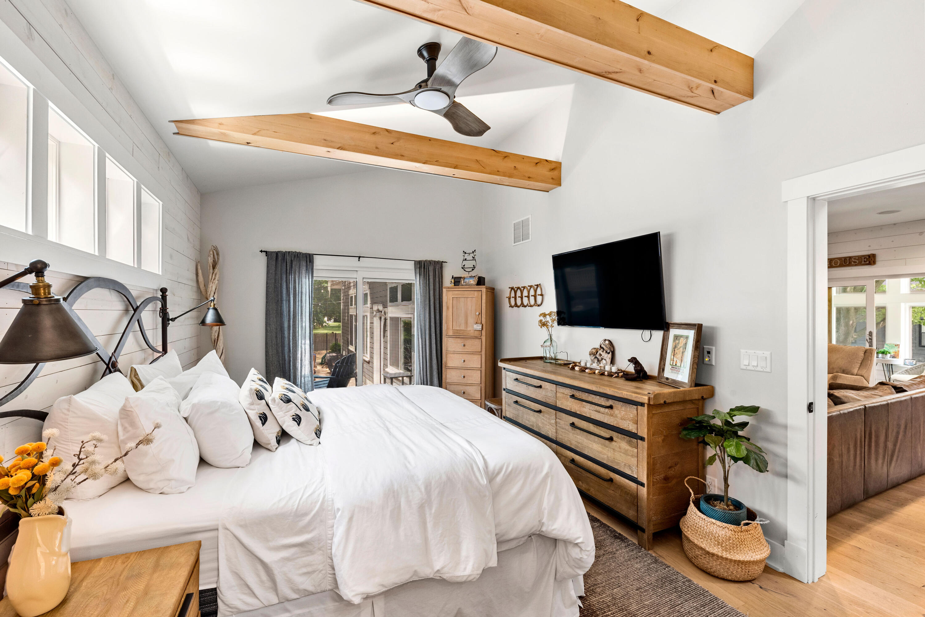 Union Pier, Michigan, 49129, United States, 3 Bedrooms Bedrooms, ,4 BathroomsBathrooms,Residential,For Sale,1919666