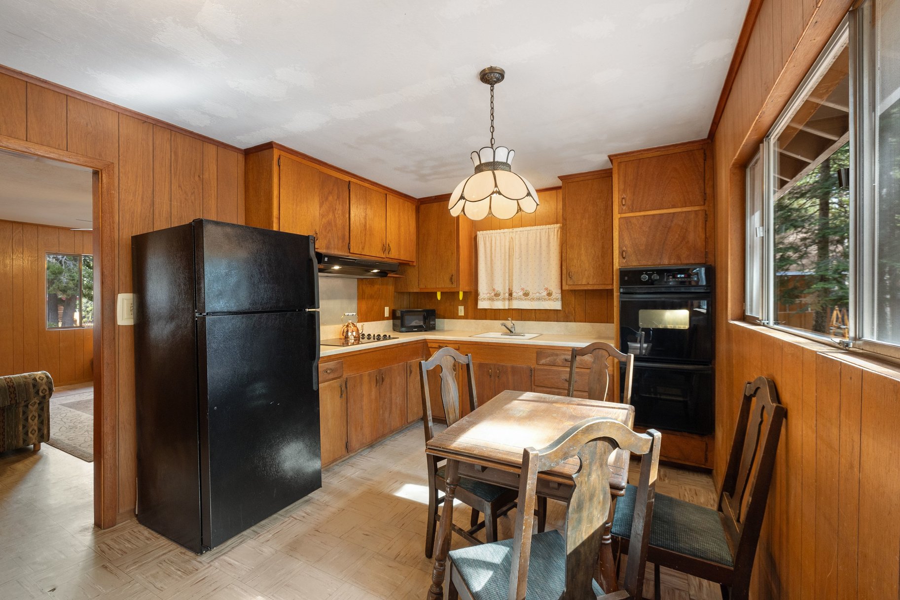  Charming Tahoe Cabin Beside Forest Service Land—Your Mountain Getaway Awaits - 物件實景